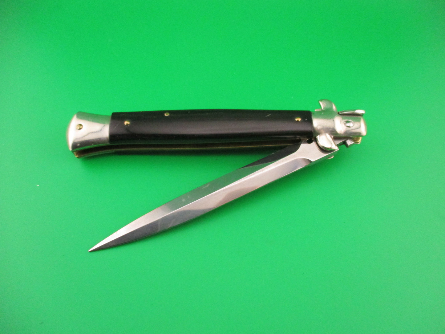 LATAMA WALT'S 28cm Classic Black Horn Dagger Grind switchblade knife