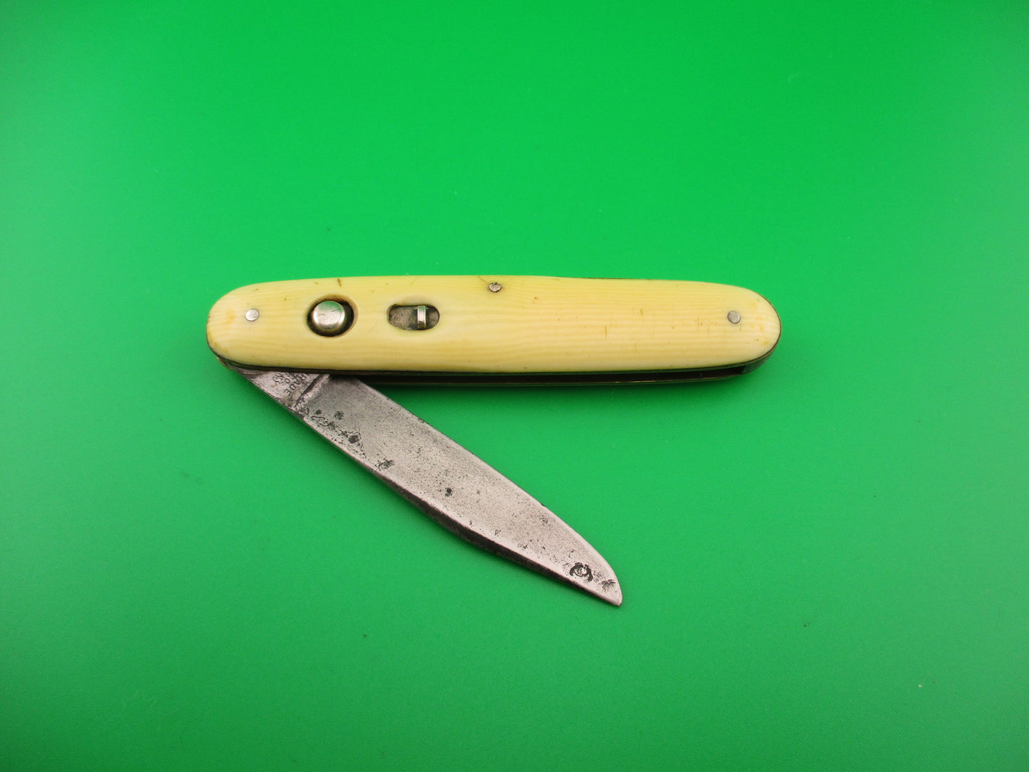 SCHRADE CUT CO Large 3 3/4" Single Ivory celluloid automatic knife