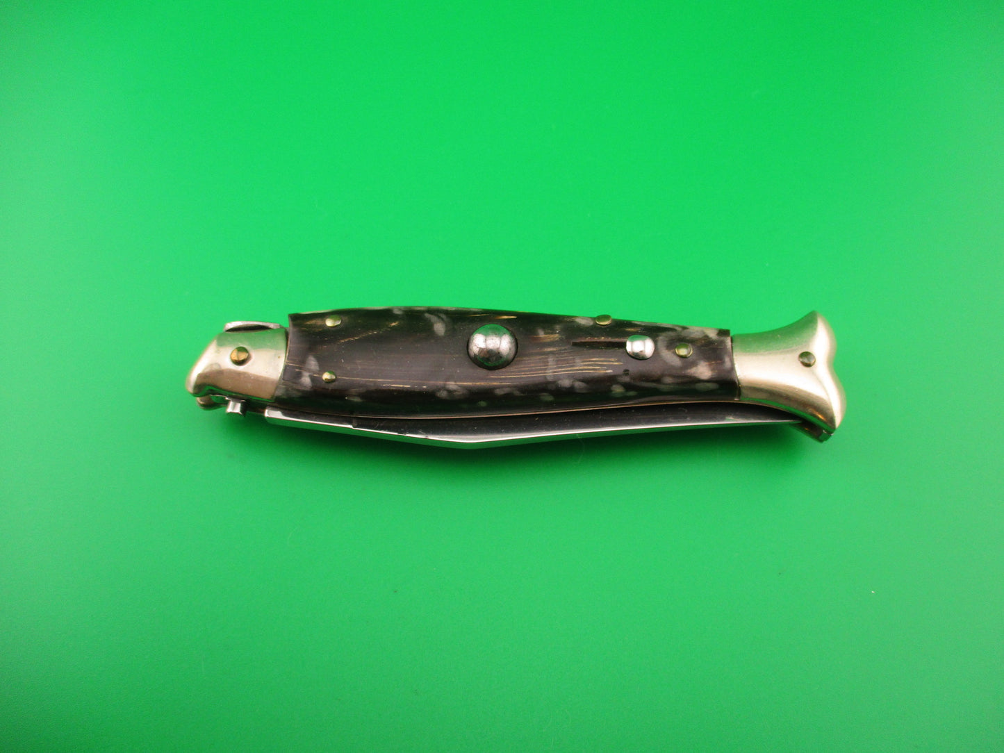 AKC 20cm Italian Picklock Fishtail Dark horn automatic knife
