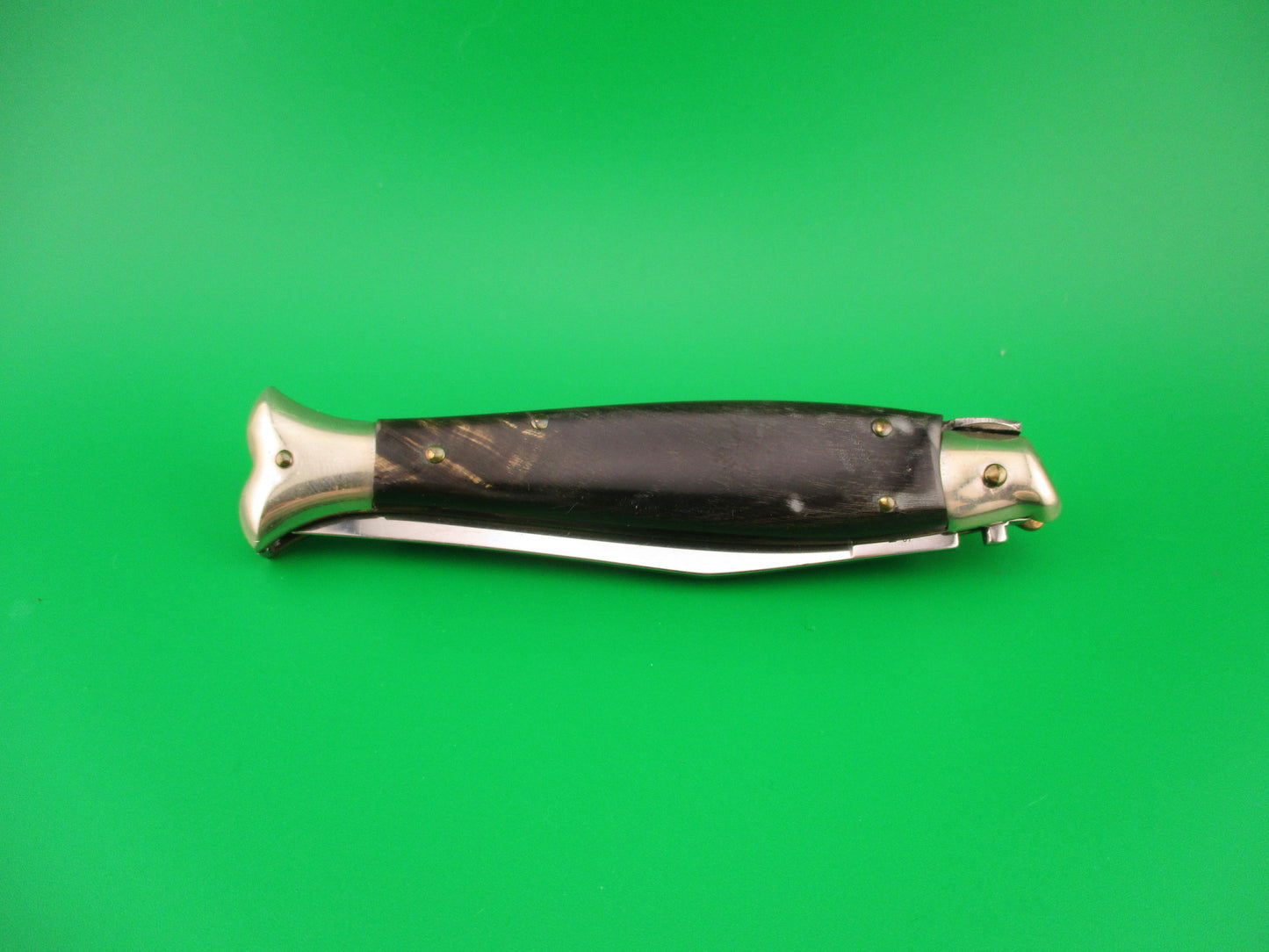 AKC 20cm Italian Picklock Fishtail Dark horn automatic knife