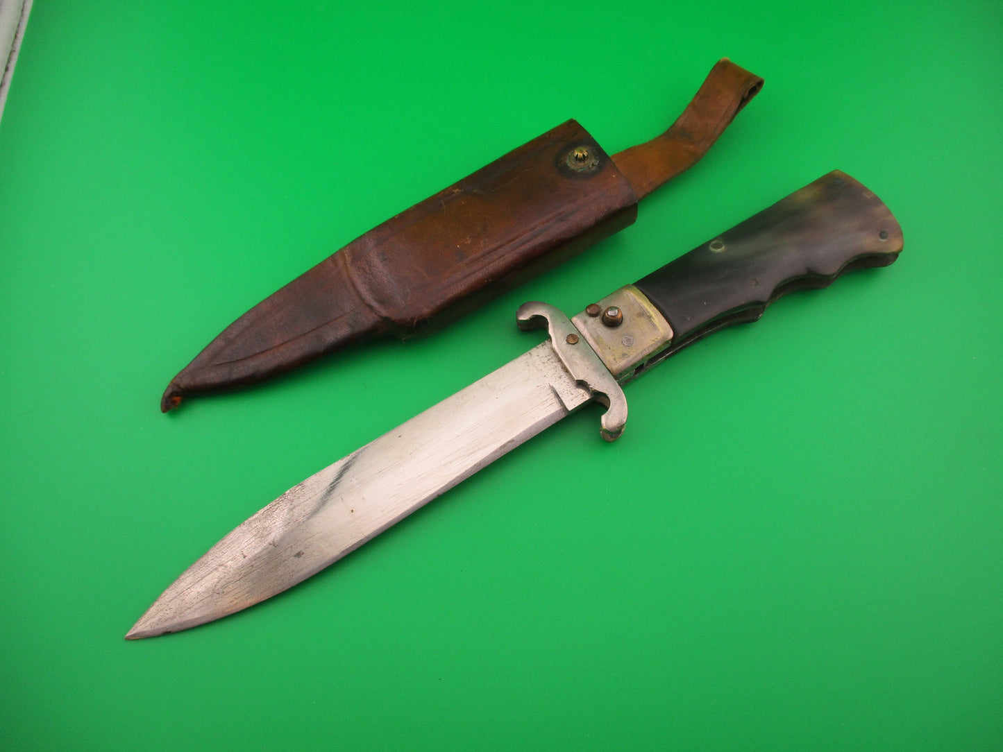 25cm Spanish Pig Sticker Vintage 1960s Automatic sheath knife w guards