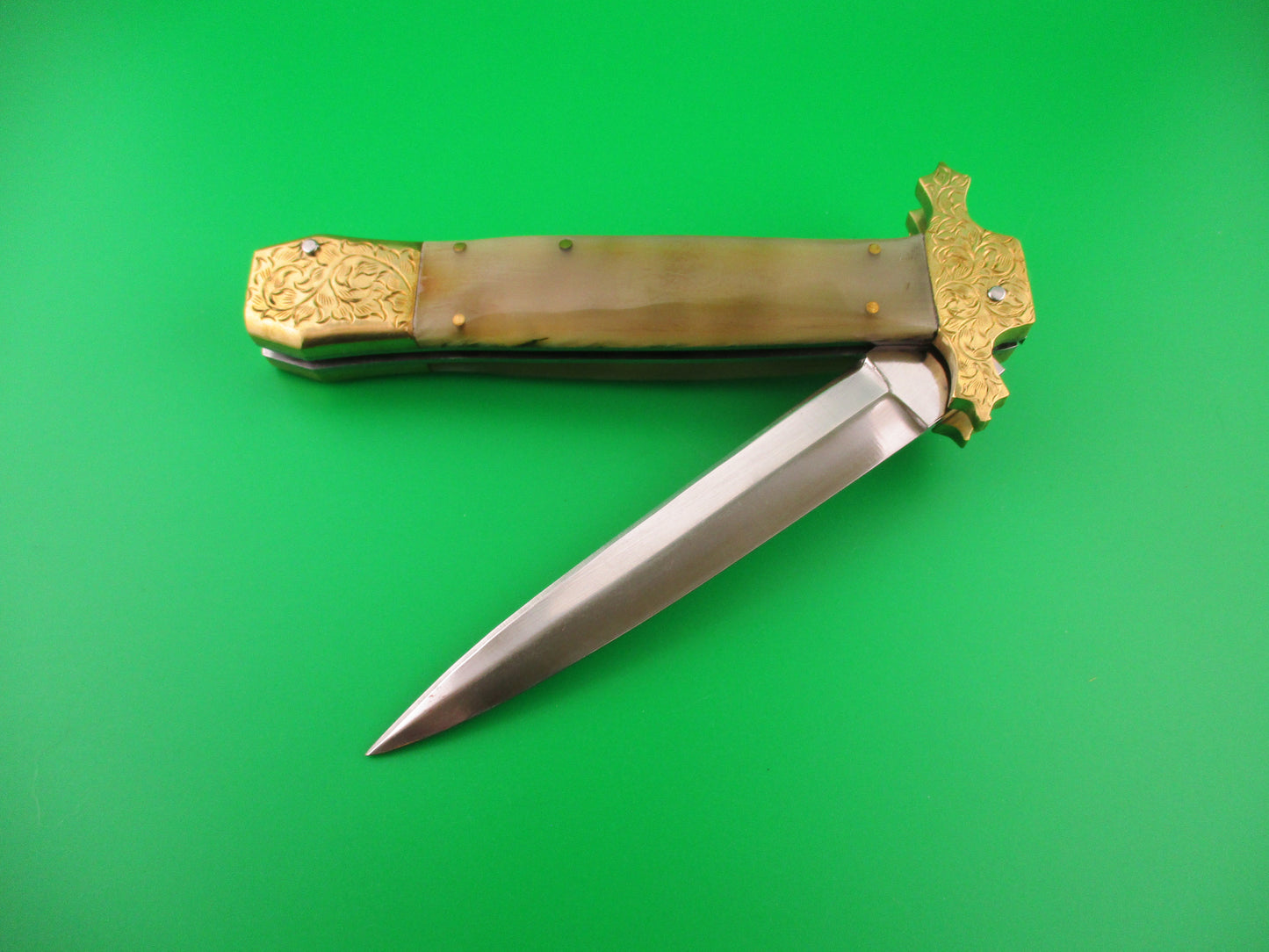 Samir Ahmad 29cm Custom Oval button & Horn Sheffield Inspired automatic knife