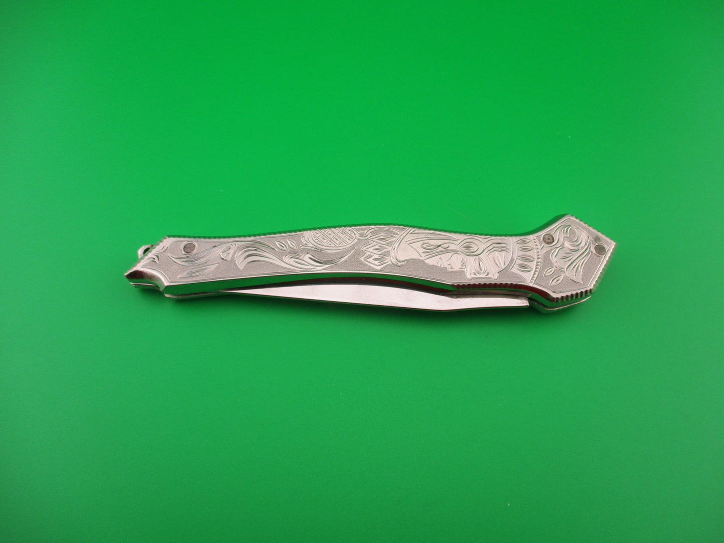 Sterile 22cm Russian All Metal Lion Soldier Decorated Coil Spring Automatic knife