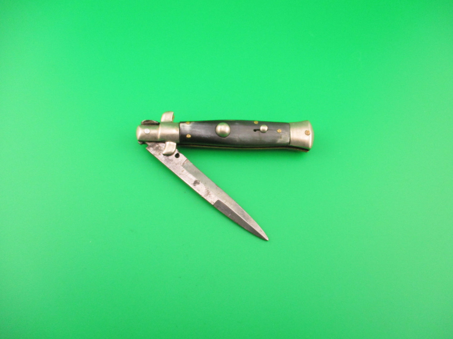 Sterile 16cm Italian picklock 1950s vintage Horn Bayonet automatic knife