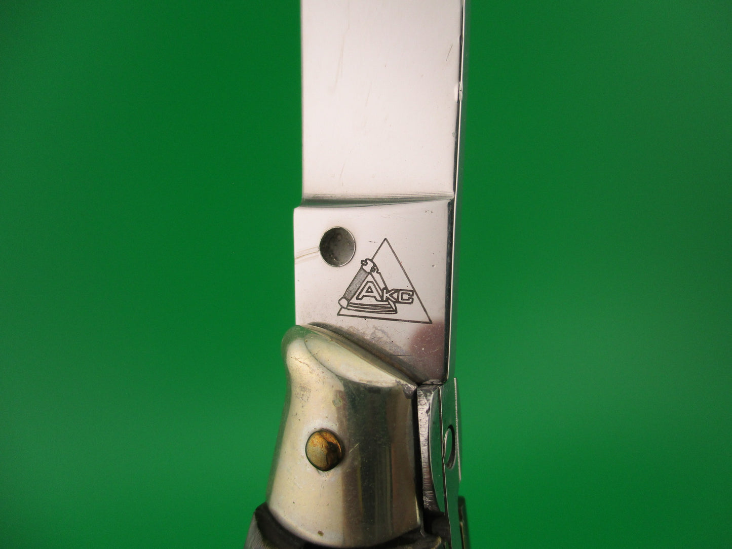 AKC 20cm Italian Picklock Fishtail Dark horn automatic knife
