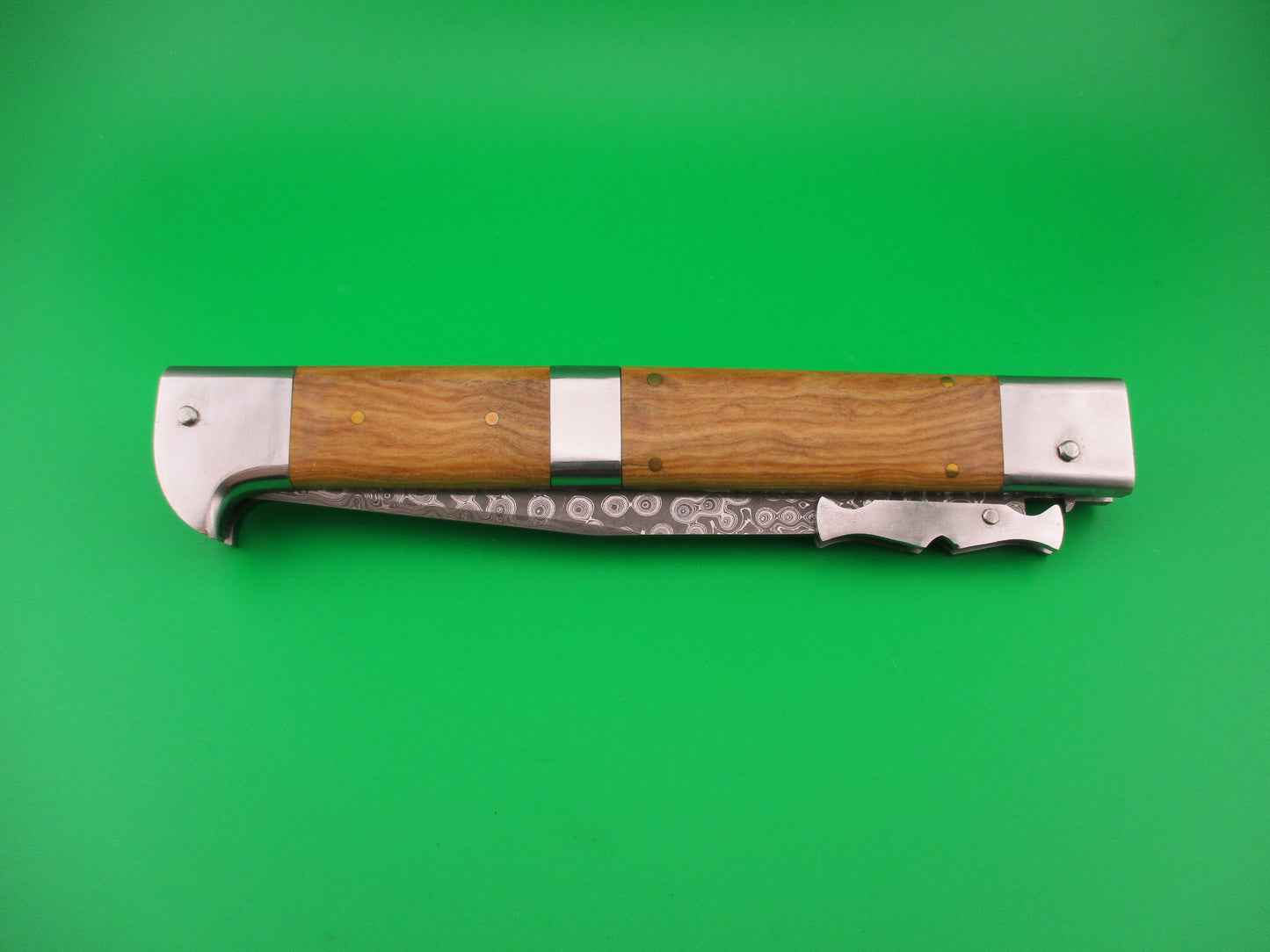 Ahmad 33cm Custom Bird's Head Damascus Saber Swing Guard automatic knife
