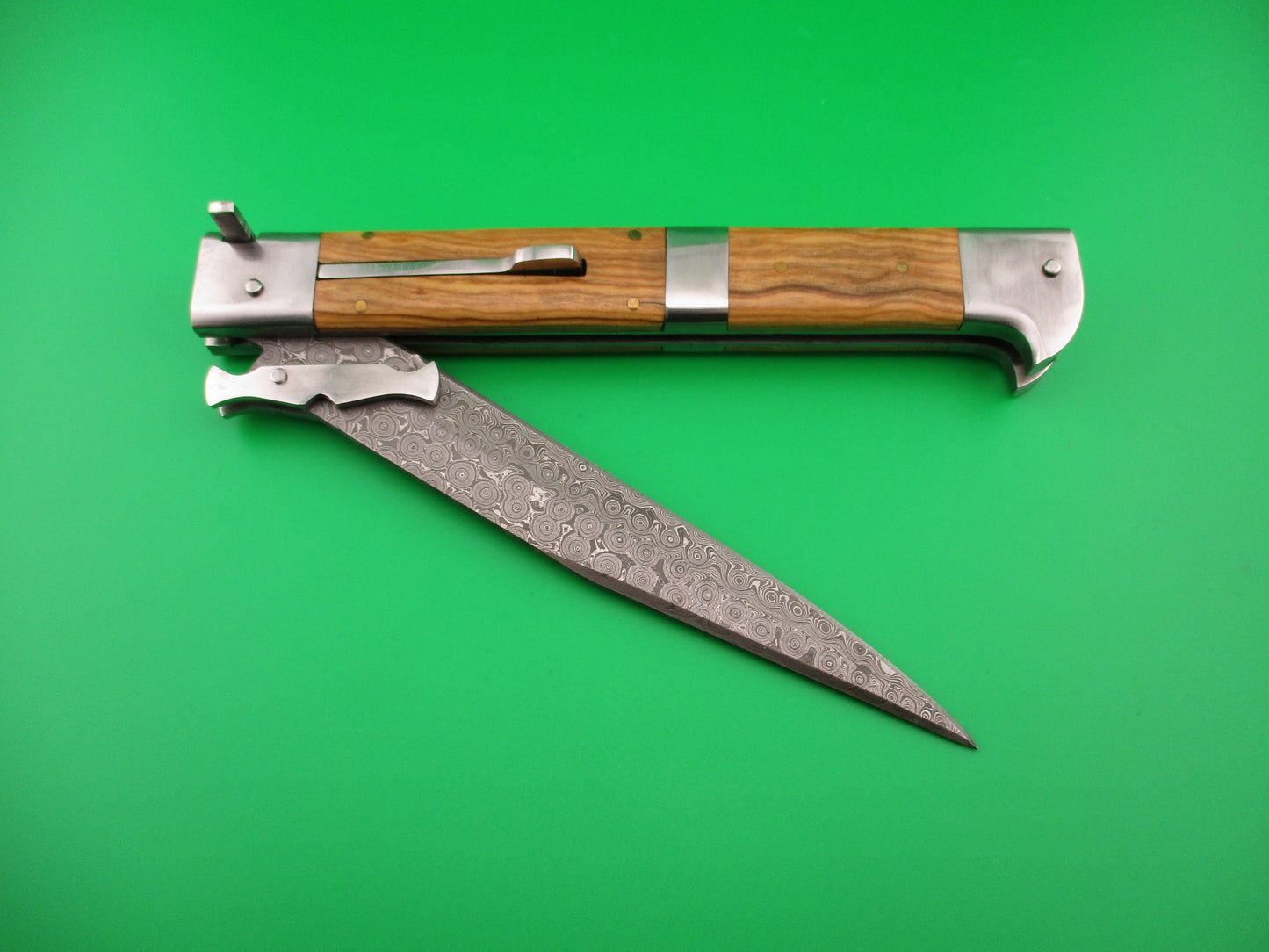 Ahmad 33cm Custom Bird's Head Damascus Saber Swing Guard automatic knife