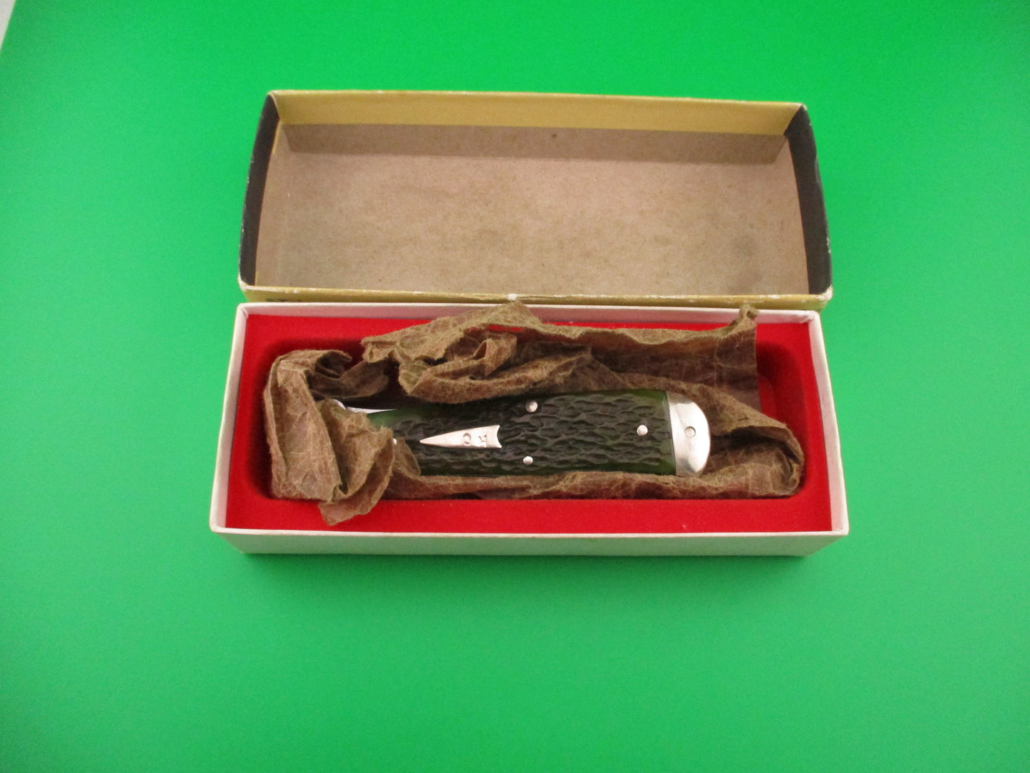 SCHRADE FIRE & ICE lever release green bone automatic knife