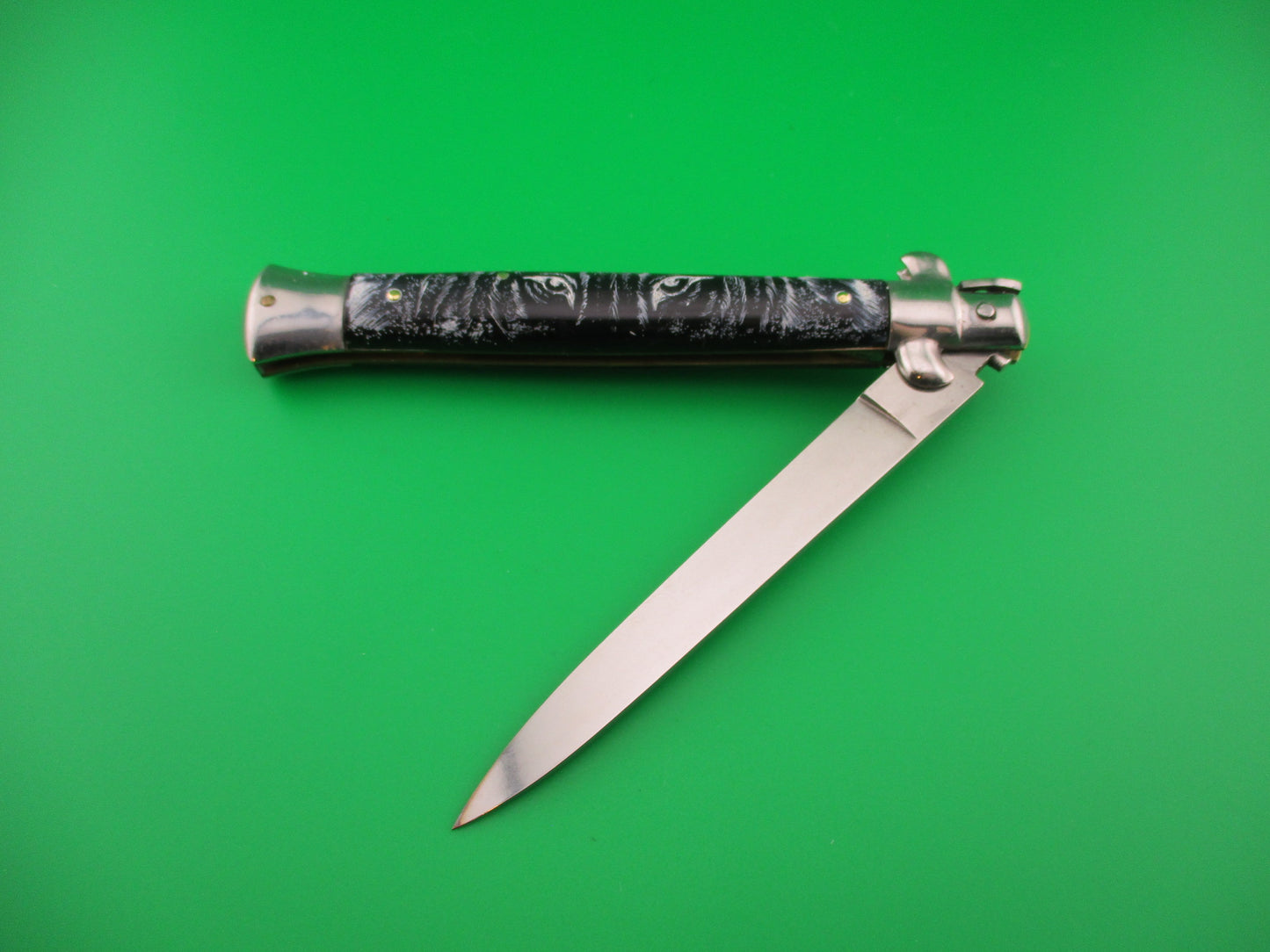 INOX 28cm Italian Stiletto BIG CAT & Wolf Black Scrimshaw automatic knife