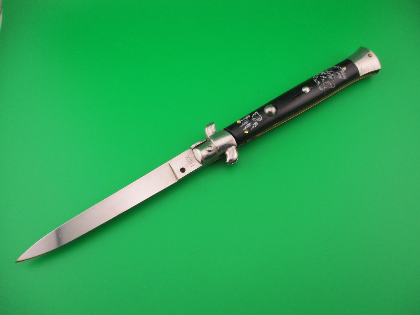 INOX 28cm Italian Stiletto BIG CAT & Wolf Black Scrimshaw automatic knife