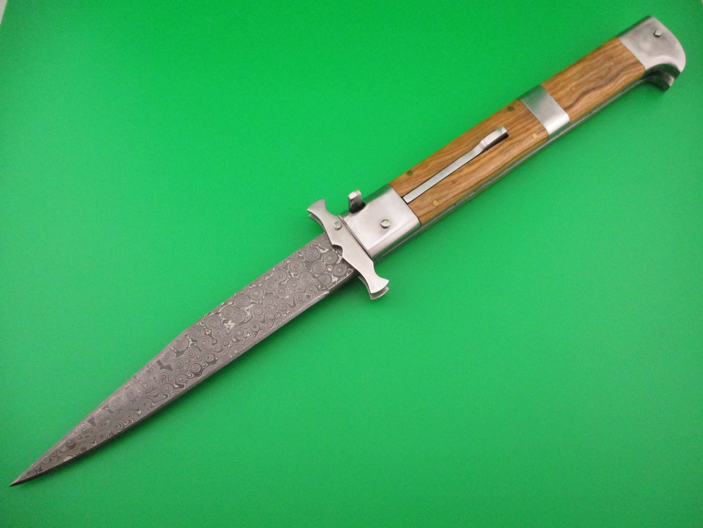 Ahmad 33cm Custom Bird's Head Damascus Saber Swing Guard automatic knife