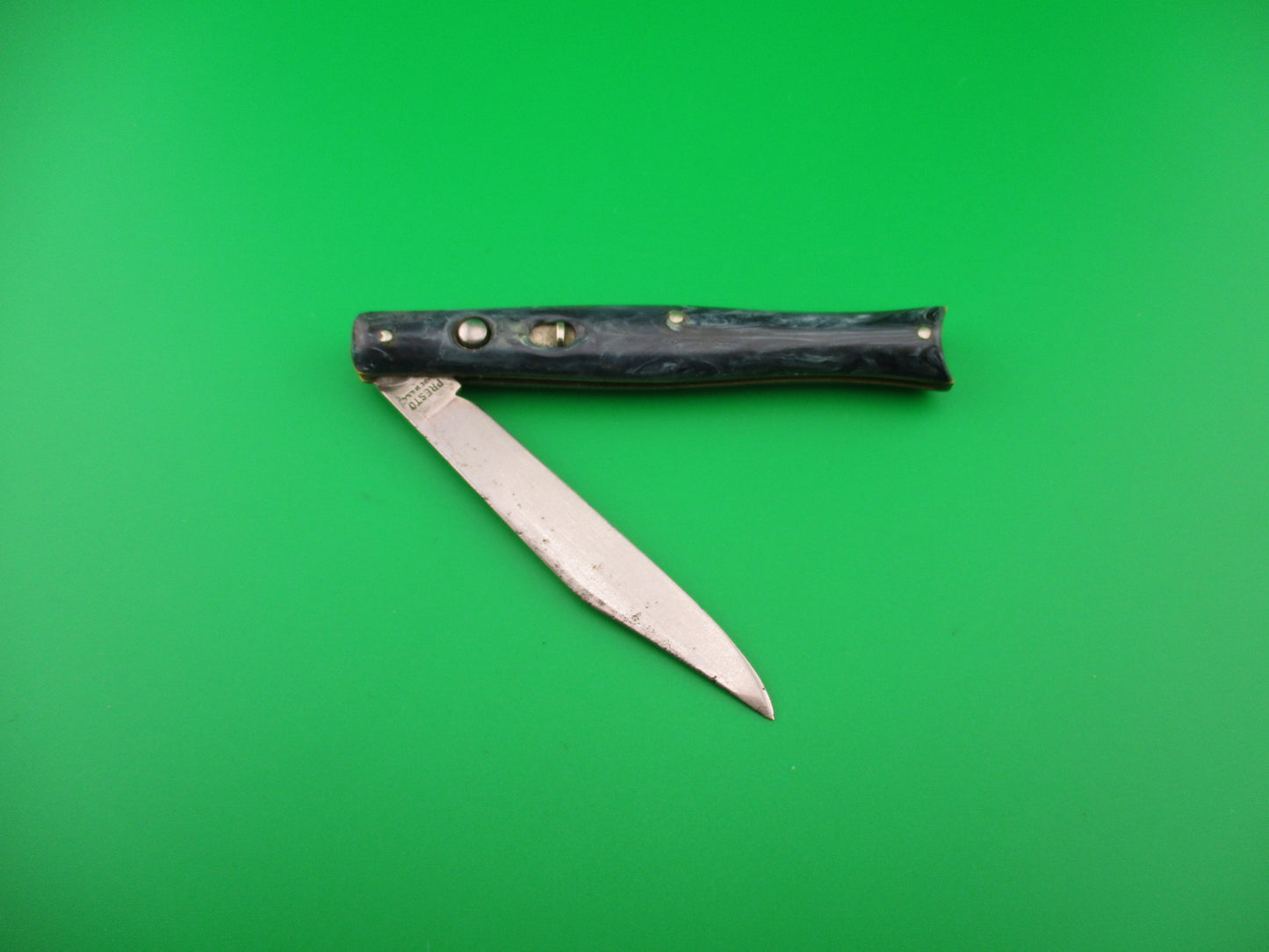 PRESTO Fishtail #6000 Blue swirl celluloid vintage switchblade knife