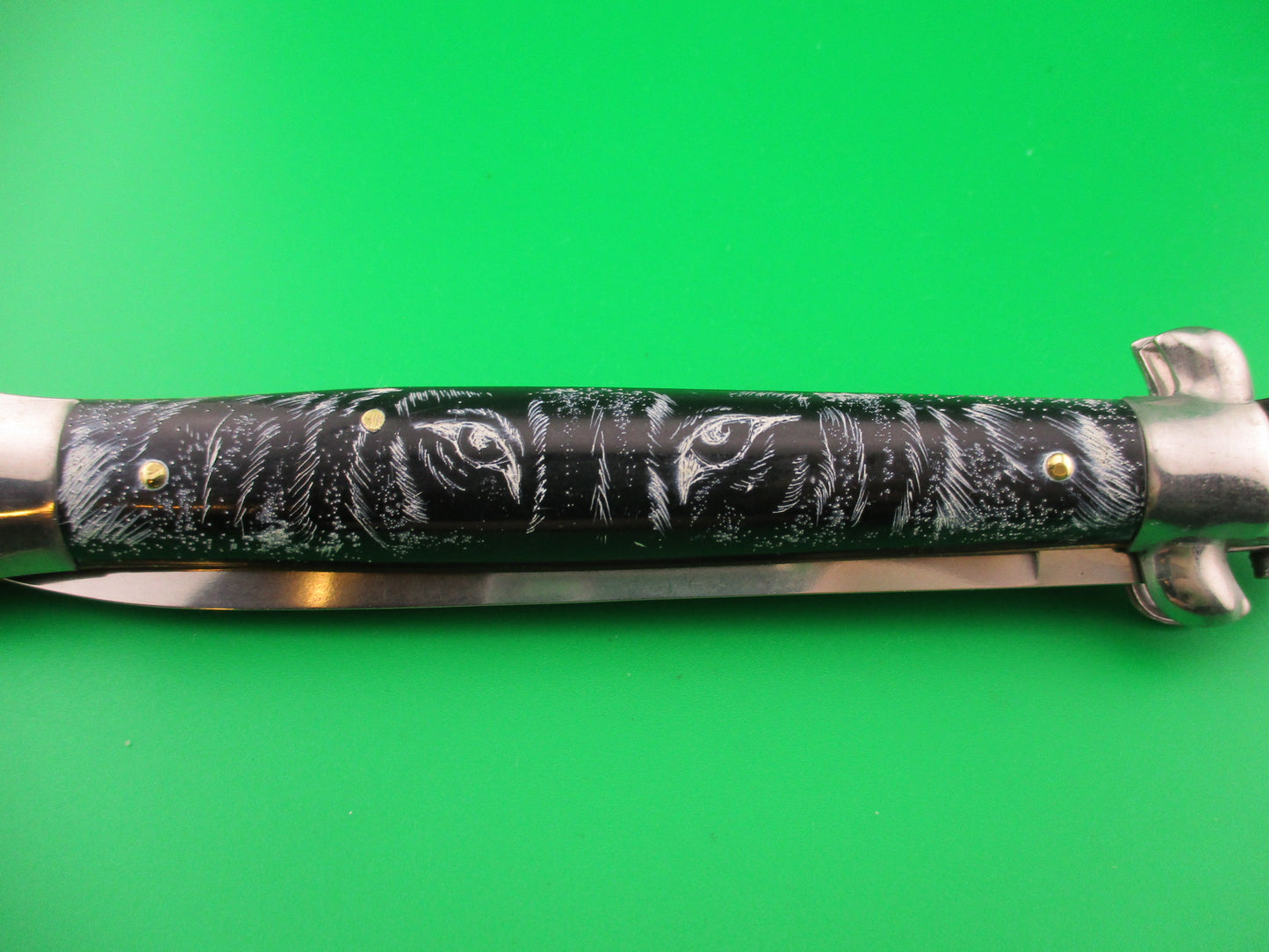 INOX 28cm Italian Stiletto BIG CAT & Wolf Black Scrimshaw automatic knife
