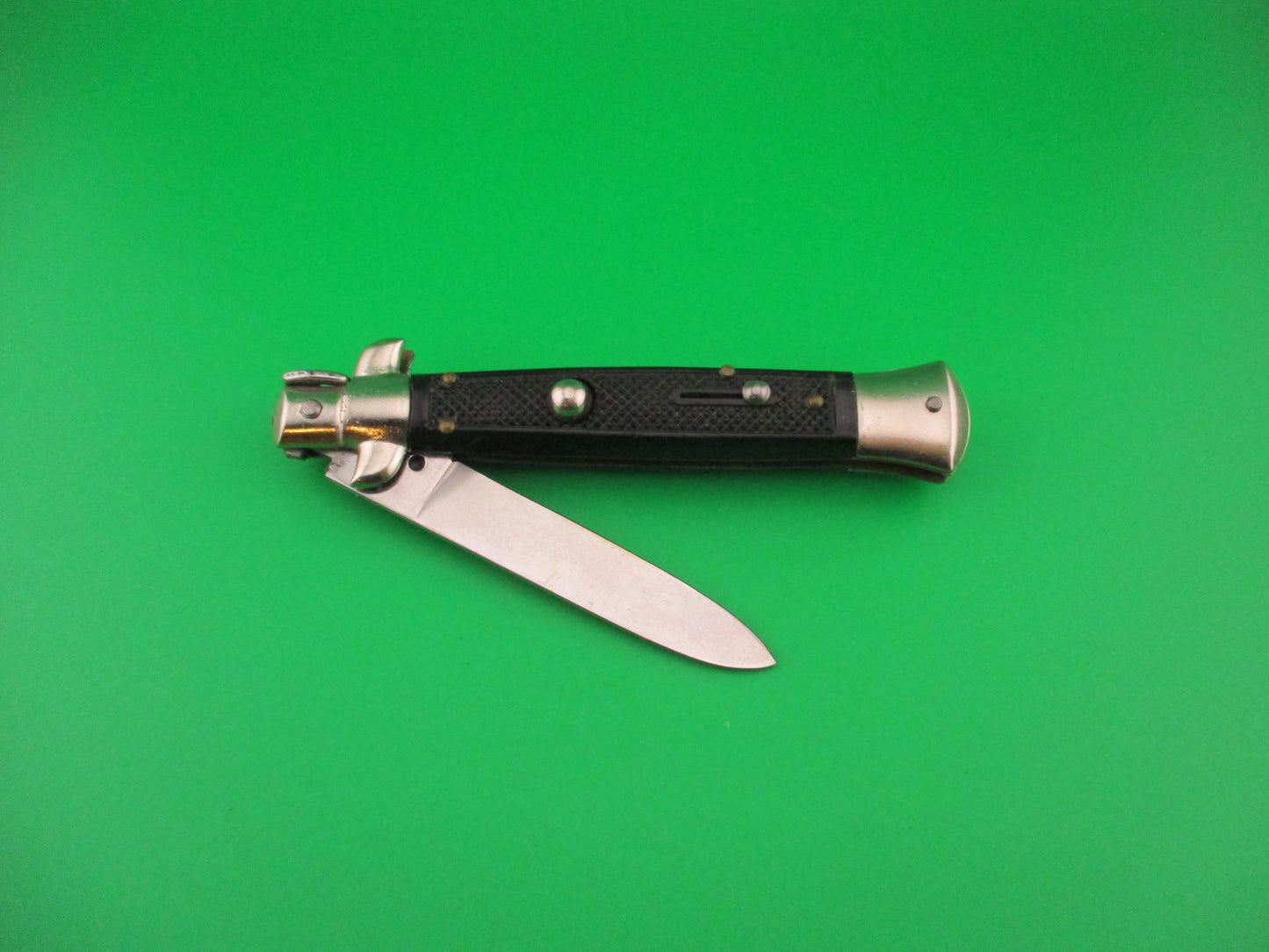 BARON ROSTFREI 21cm Italian swivel bolster Black checkered automatic knife