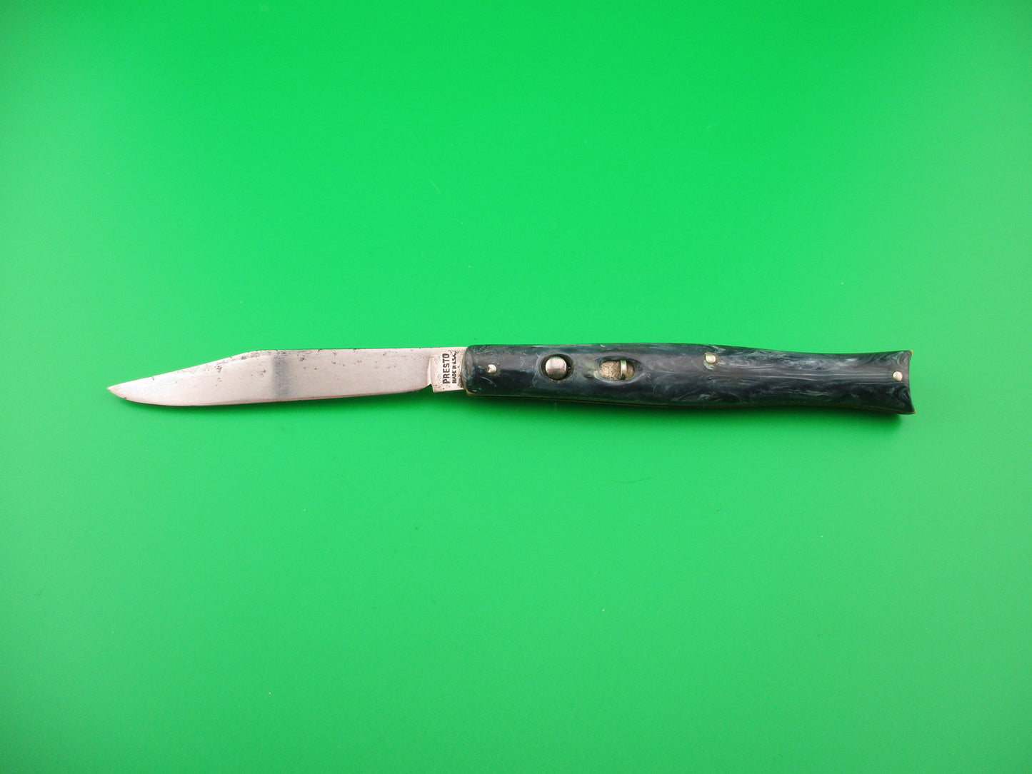 PRESTO Fishtail #6000 Blue swirl celluloid vintage switchblade knife