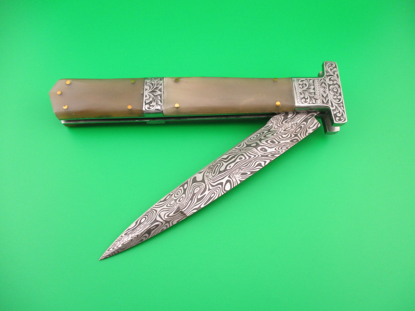 Unmarked 32cm Custom T Bolster Prioletta Damascus Horn Engraved automatic knife