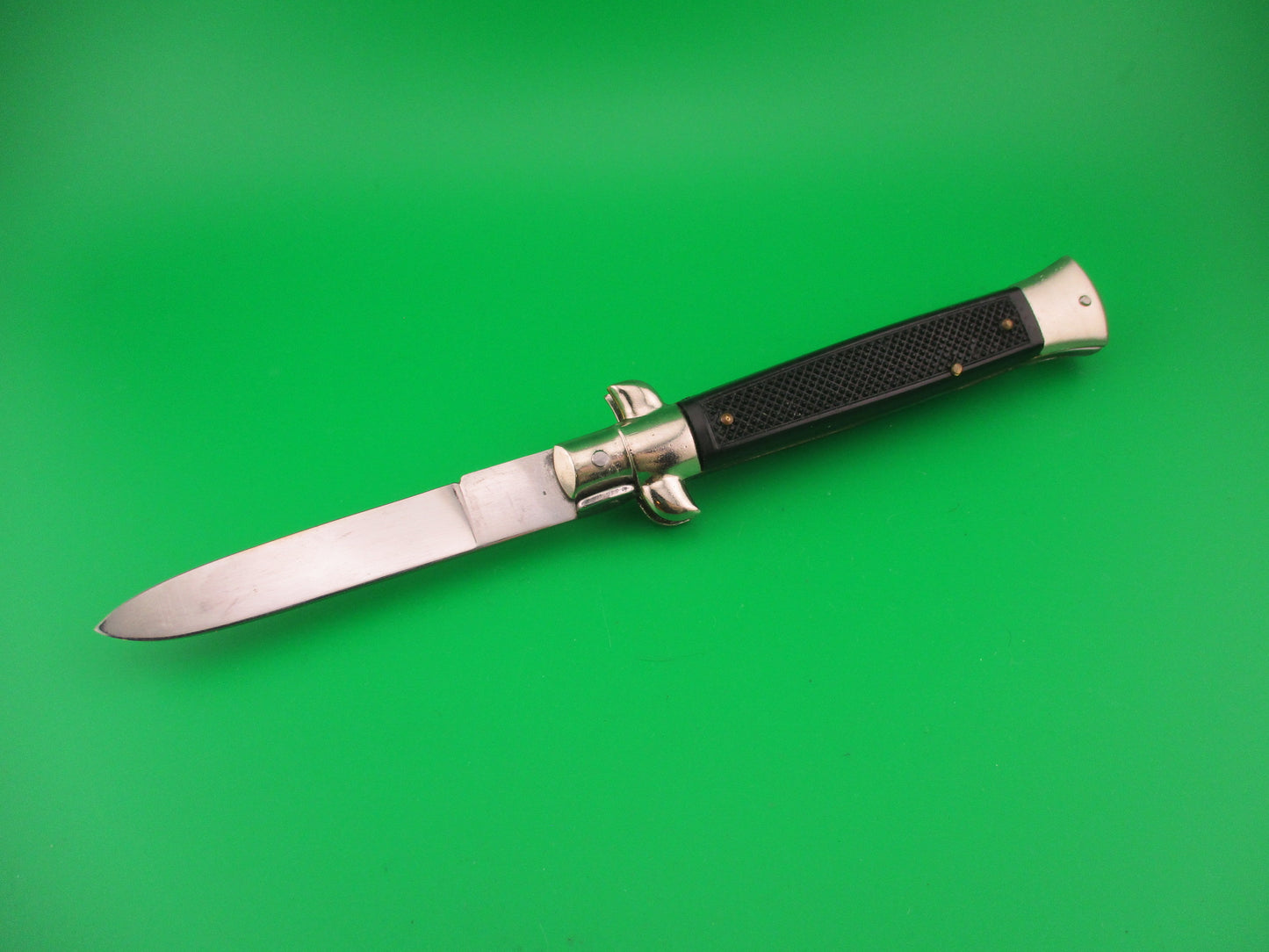 BARON ROSTFREI 21cm Italian swivel bolster Black checkered automatic knife