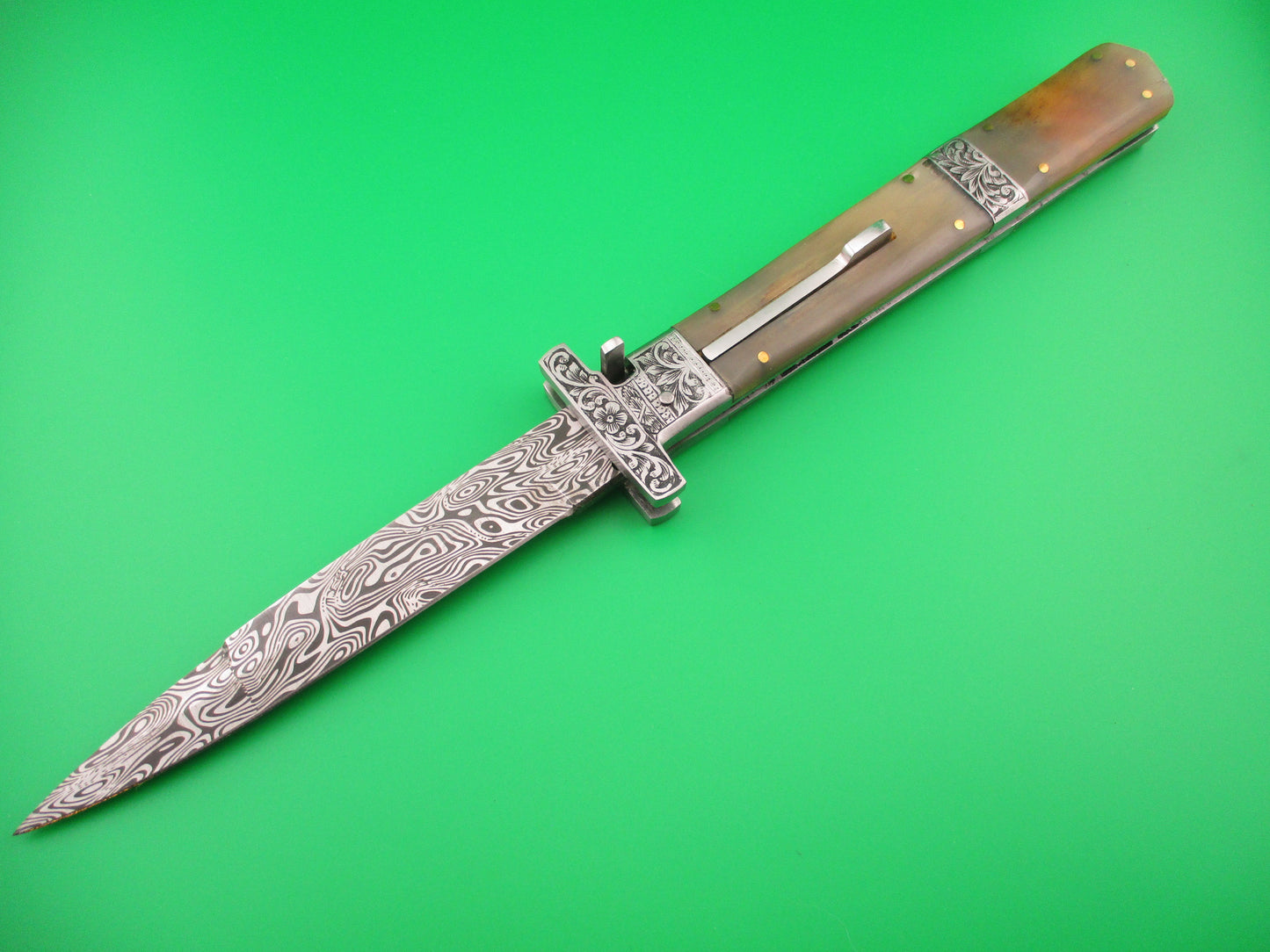 Unmarked 32cm Custom T Bolster Prioletta Damascus Horn Engraved automatic knife