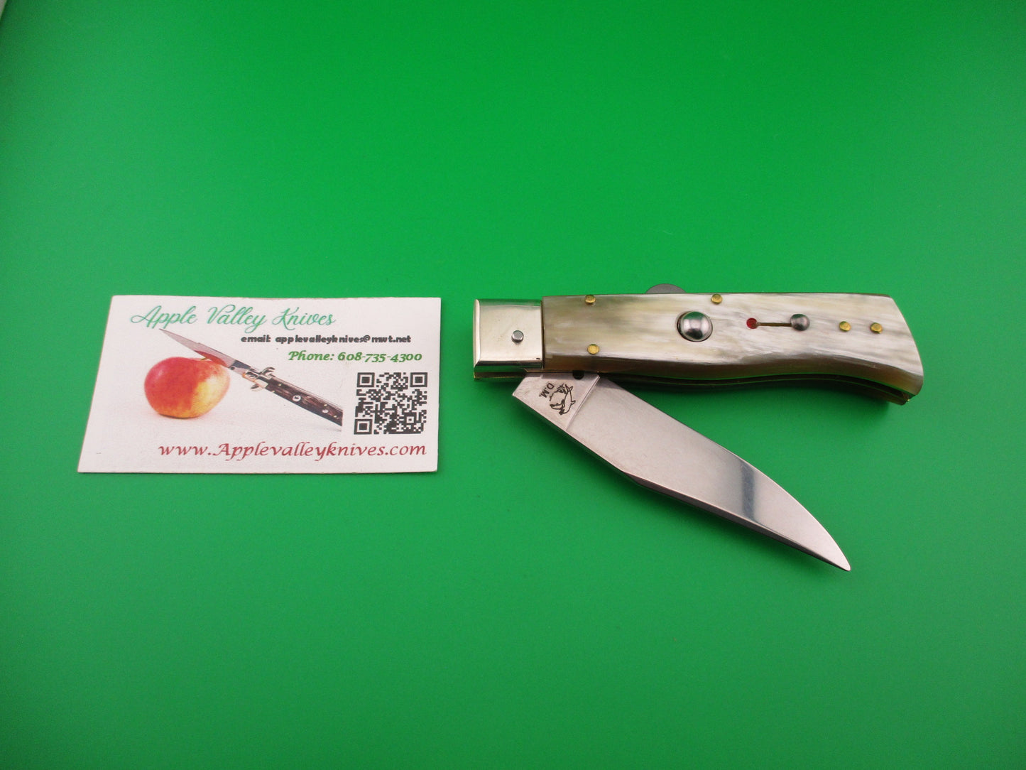 DM Dolphin 20cm Italian Humpback Red Dot Hunter Honey & Cream automatic knife