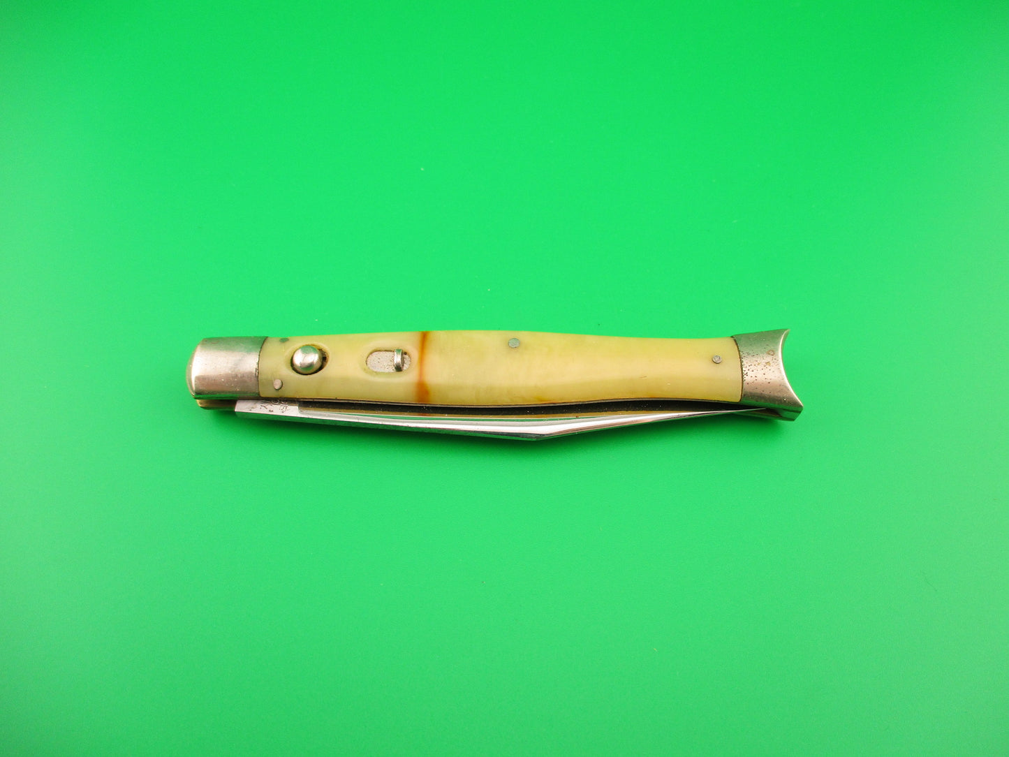 Schrade Cut Co Fishtail #1514AC Dreamsicle celluloid vintage switchblade knife