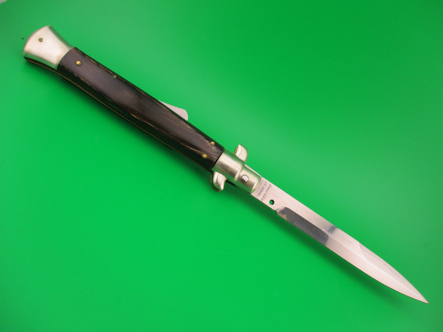 Frank Beltrame 28cm Italian Humpback Horn Limited Edition automatic knife