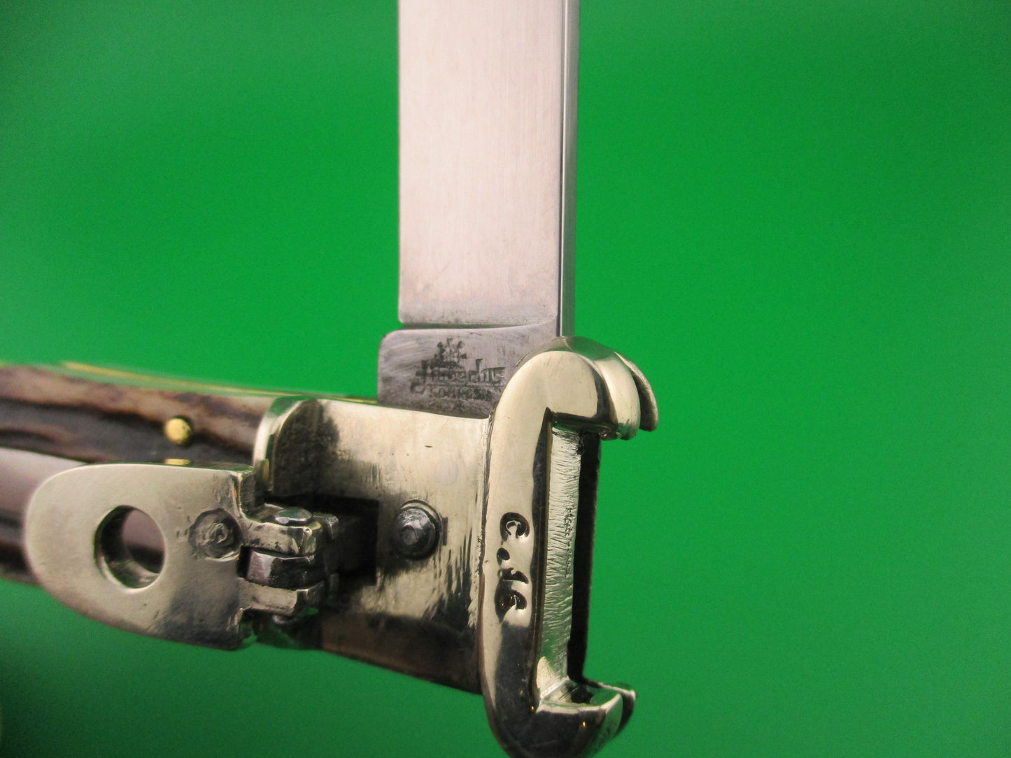 Hubertus SOLINGEN 11cm German Shell Puller Stag tang stamped automatic lever knife