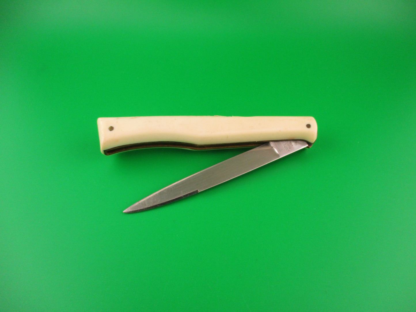 VIRGINIA INOX 21cm Ackermannchen style White Vintage Italian Switchblade
