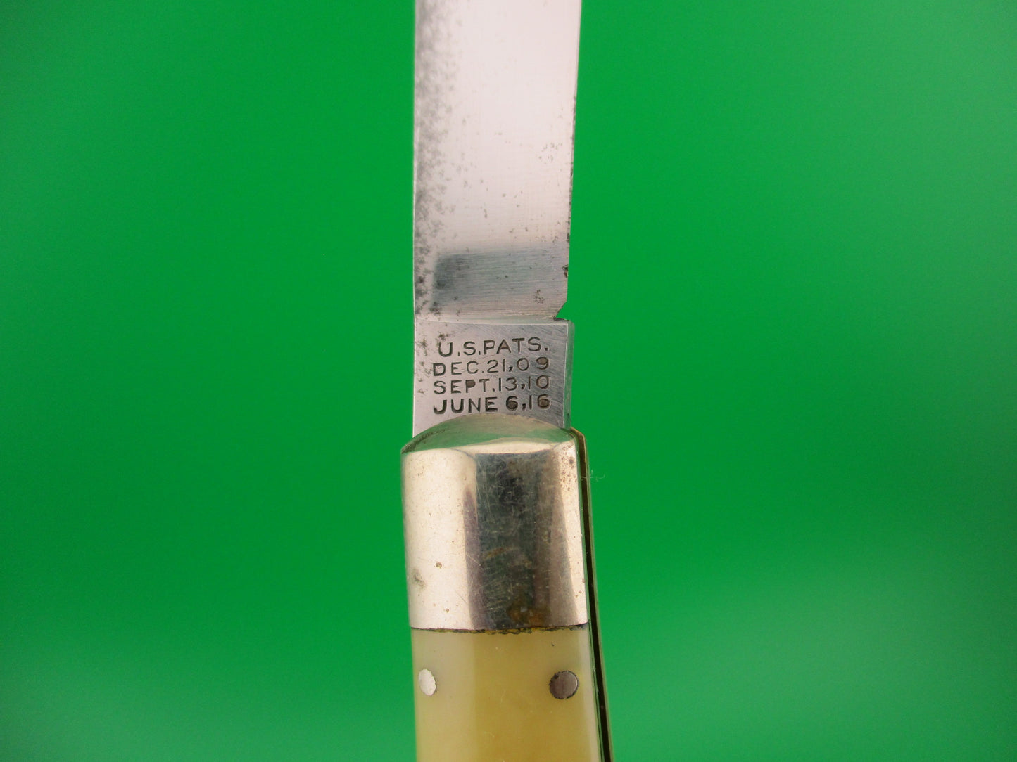 Schrade Cut Co Fishtail #1514AC Dreamsicle celluloid vintage switchblade knife