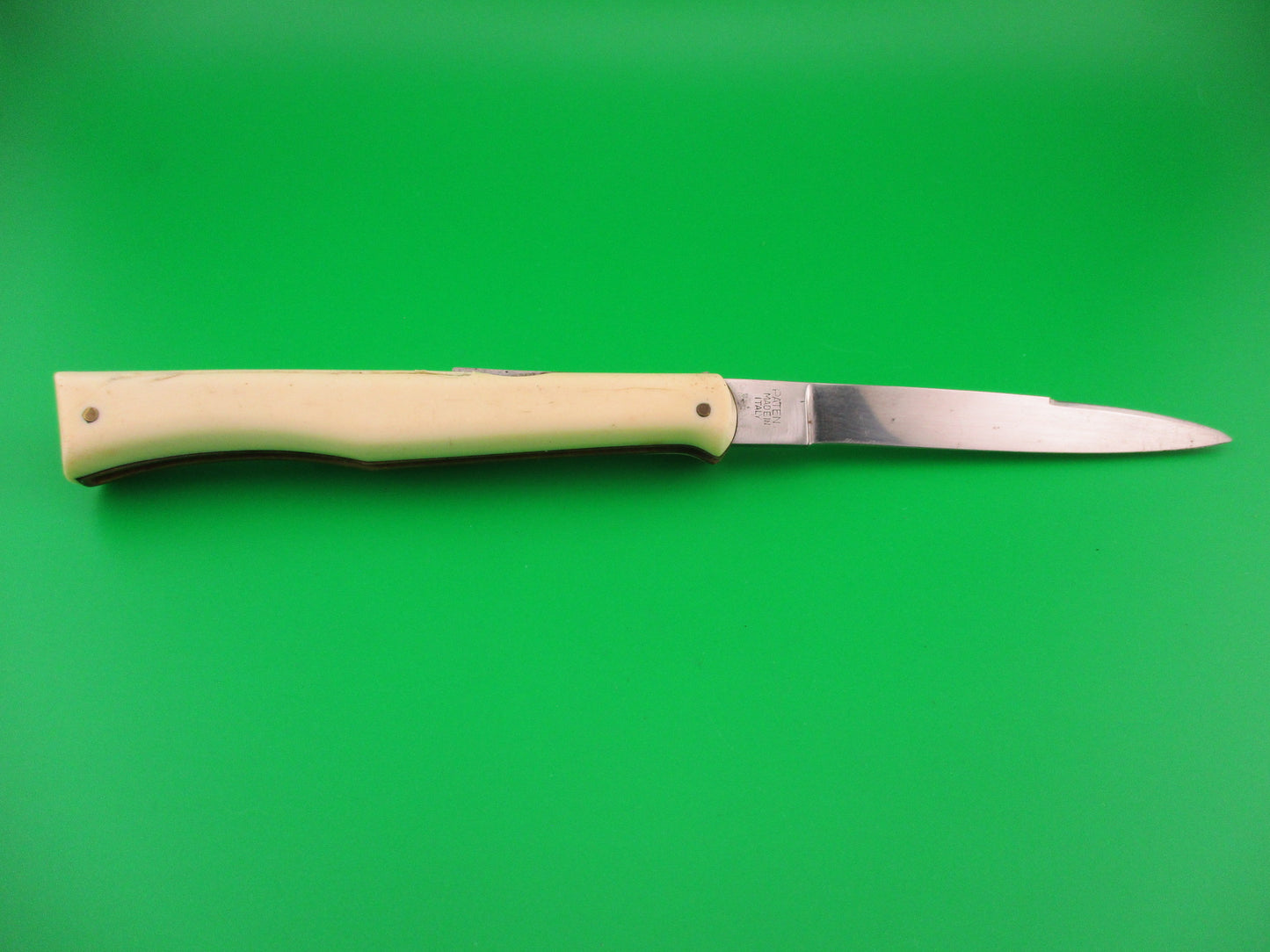 VIRGINIA INOX 21cm Ackermannchen style White Vintage Italian Switchblade