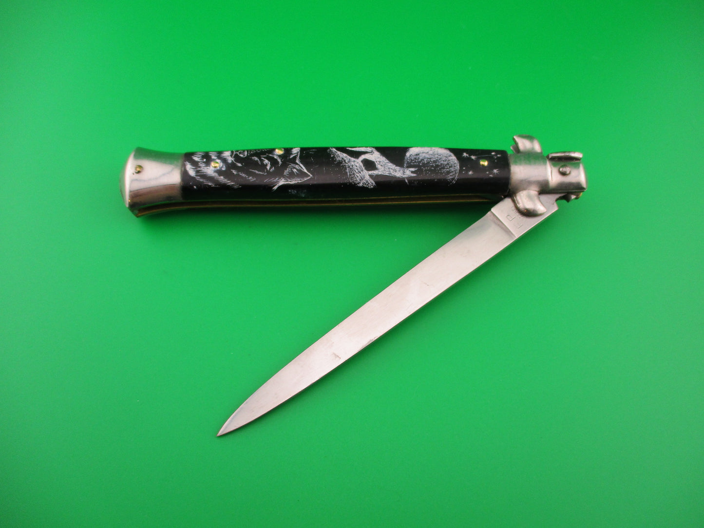 INOX FP ROSTFREI 28cm Italian Stiletto Black Scrimshaw Wolf Moon automatic knife