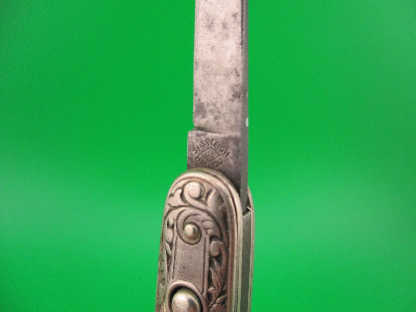 SHAPLEIGH DE HDW CO Small 2 7/8" Sterling Double Deluxe Scroll automatic knife B23
