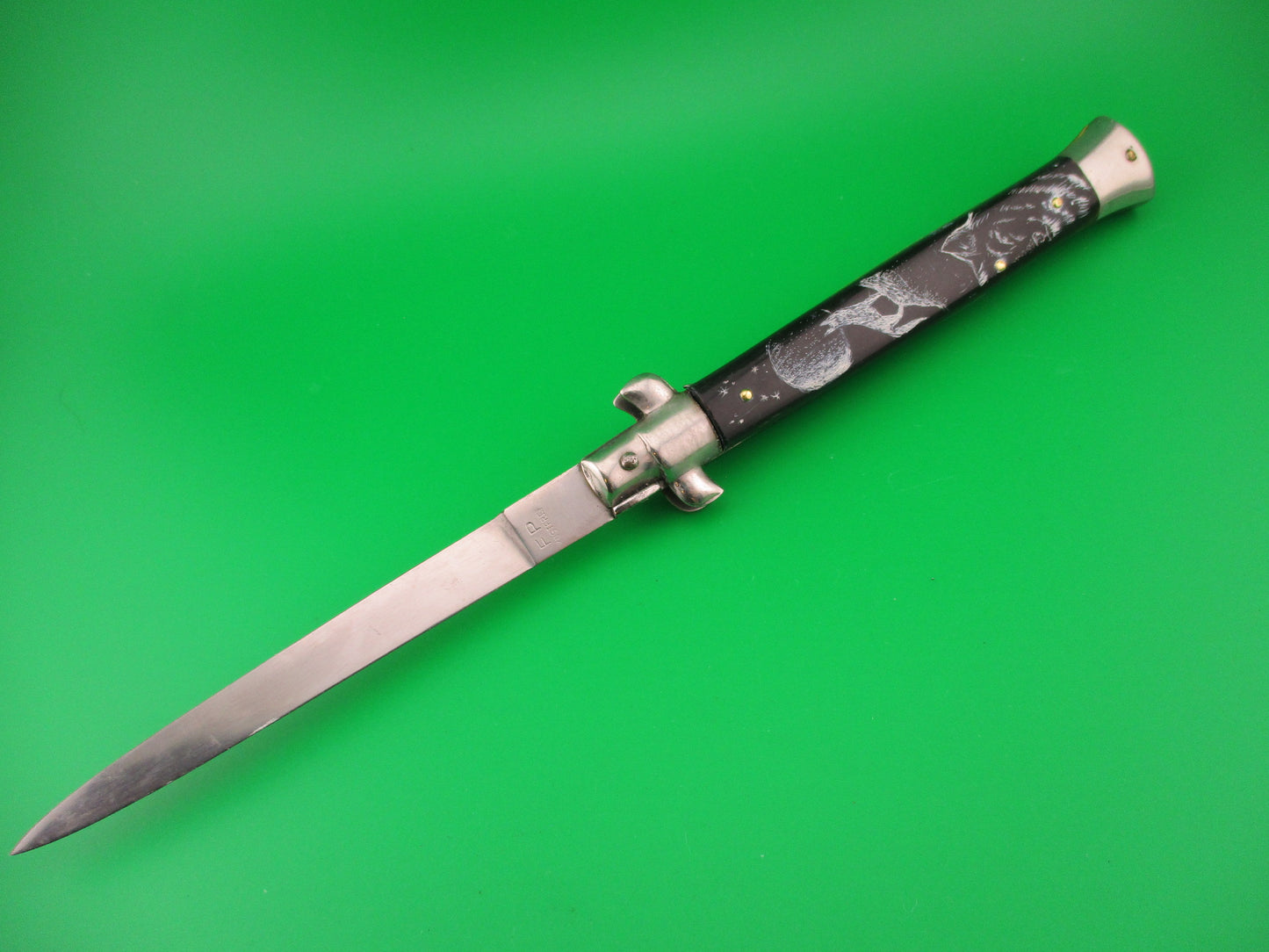INOX FP ROSTFREI 28cm Italian Stiletto Black Scrimshaw Wolf Moon automatic knife