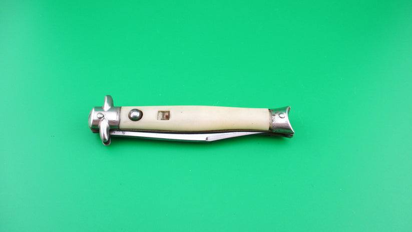 z COLONIAL SHUR-SNAP Fishtail White late 50s Gen 4 bowtie switchblade ...