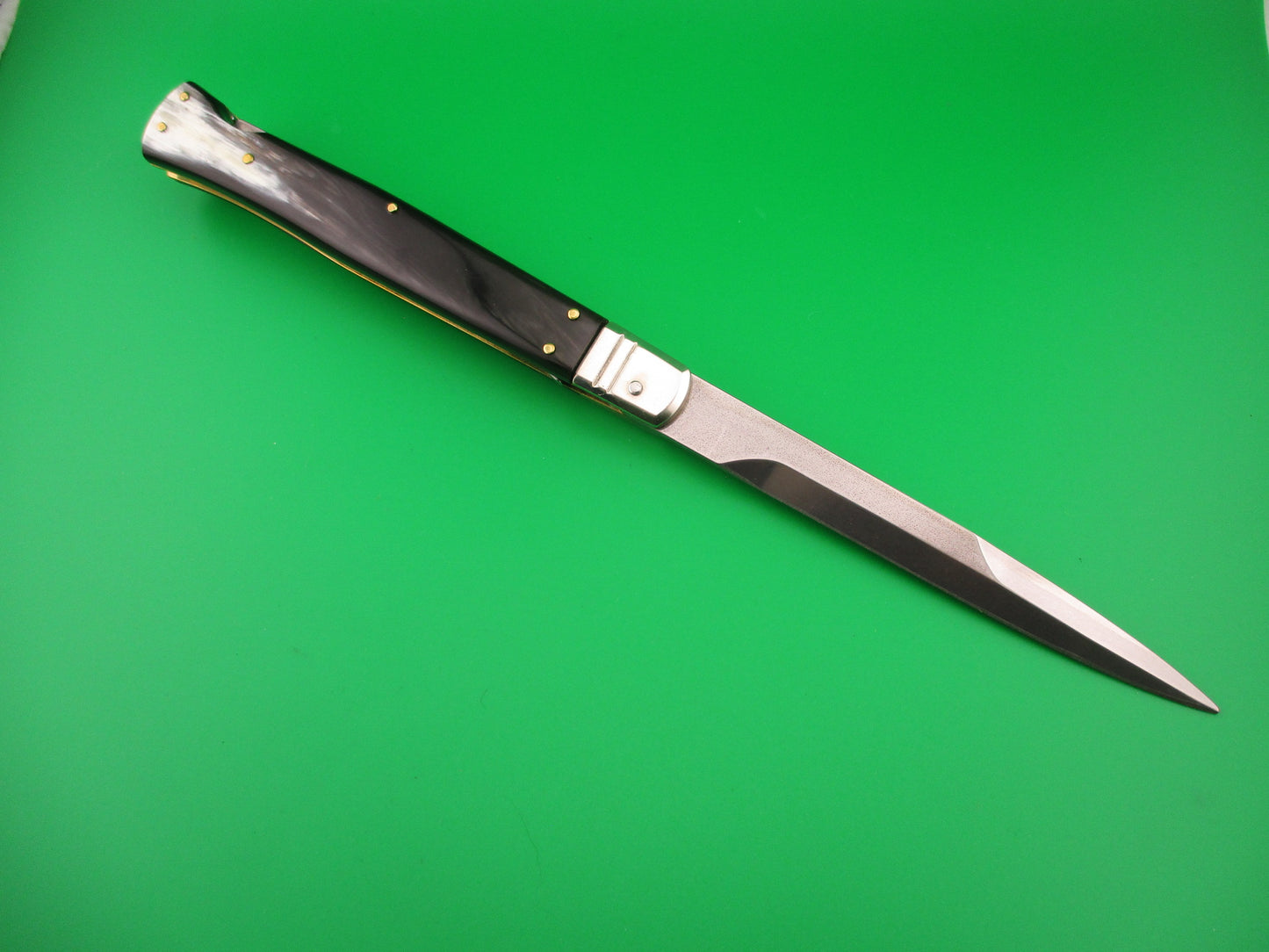 DM Dolphins 28cm Italian SHARK Bayonet lockback Horn handled automatic knife