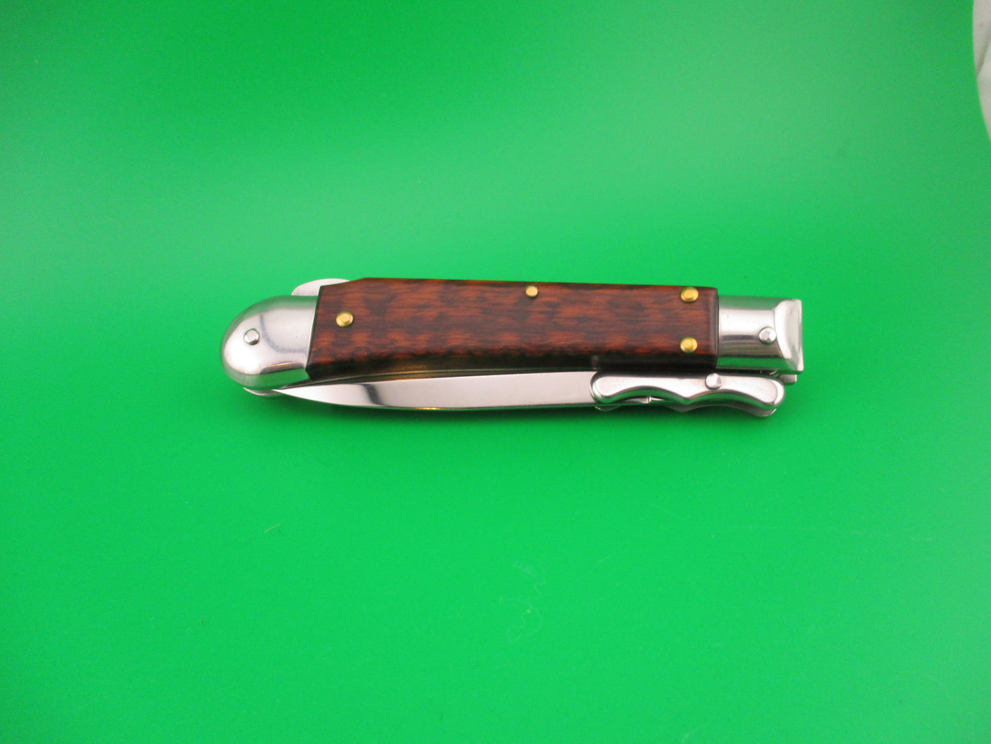 AKC World 19cm Italian style Medici Snake wood Swing guard automatic knife NIB