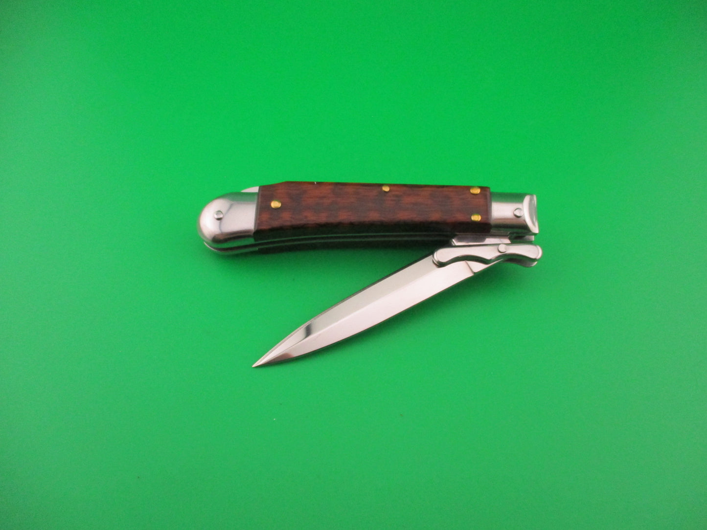 AKC World 19cm Italian style Medici Snake wood Swing guard automatic knife NIB