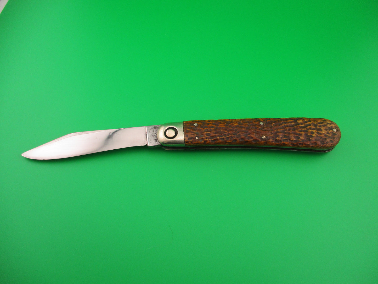 Press Button Knife Co #1000 INVINCIBLE antique bone handled switchblade knife