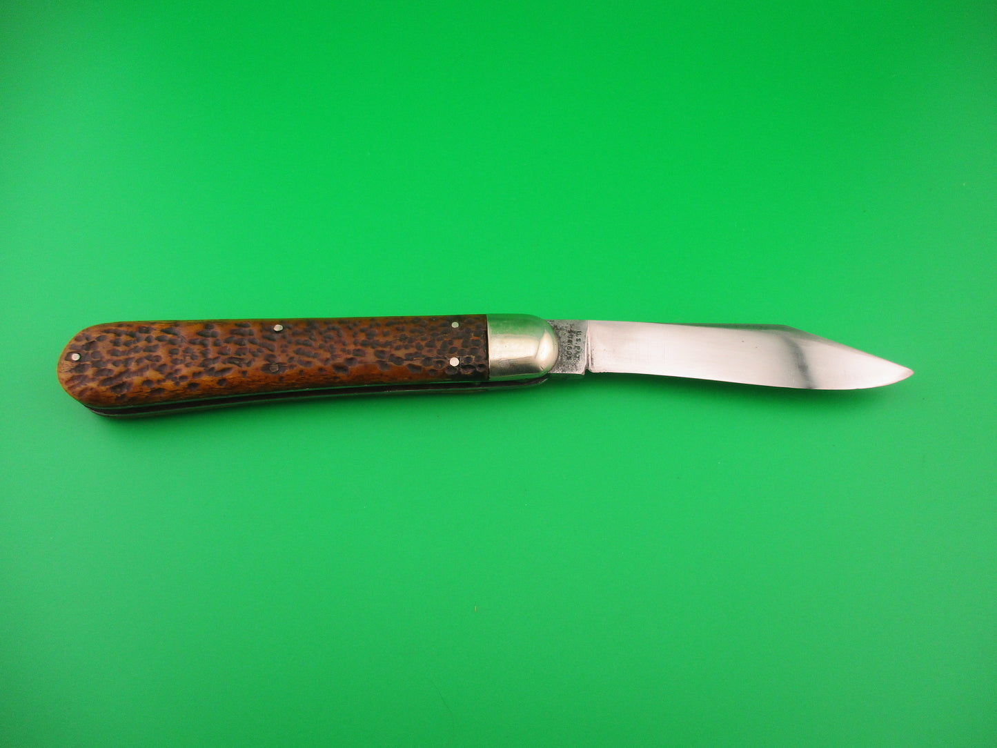 Press Button Knife Co #1000 INVINCIBLE antique bone handled switchblade knife