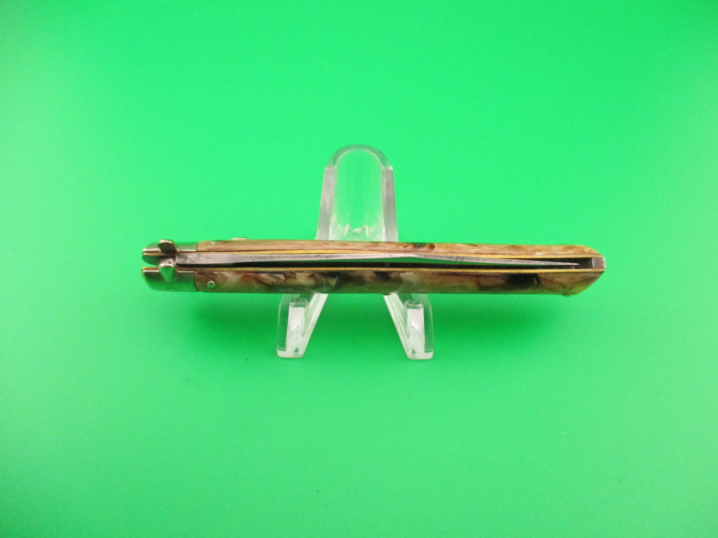 PRESTO PAT JAN 30, 40 Bowtie #5500 Carmel Cream Swirl vintage automatic knife