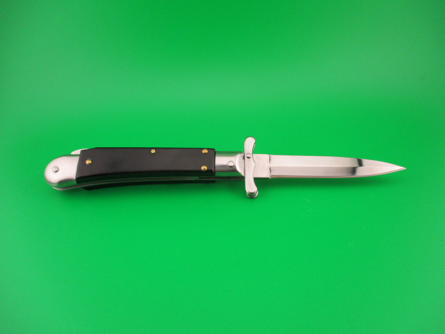 AKC World 19cm Italian Style Medici Black horn Swing guard automatic knife new in box