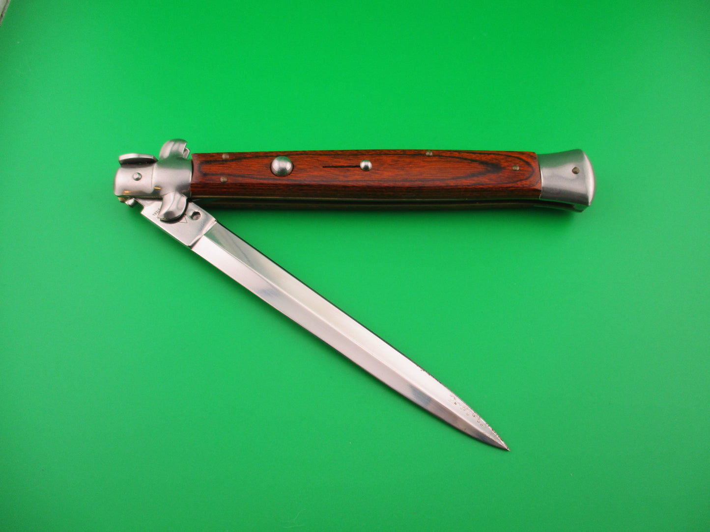 AKC MADE IN ITALY STAINLESS STEEL 33cm Italian wood swivel bolster switchblade