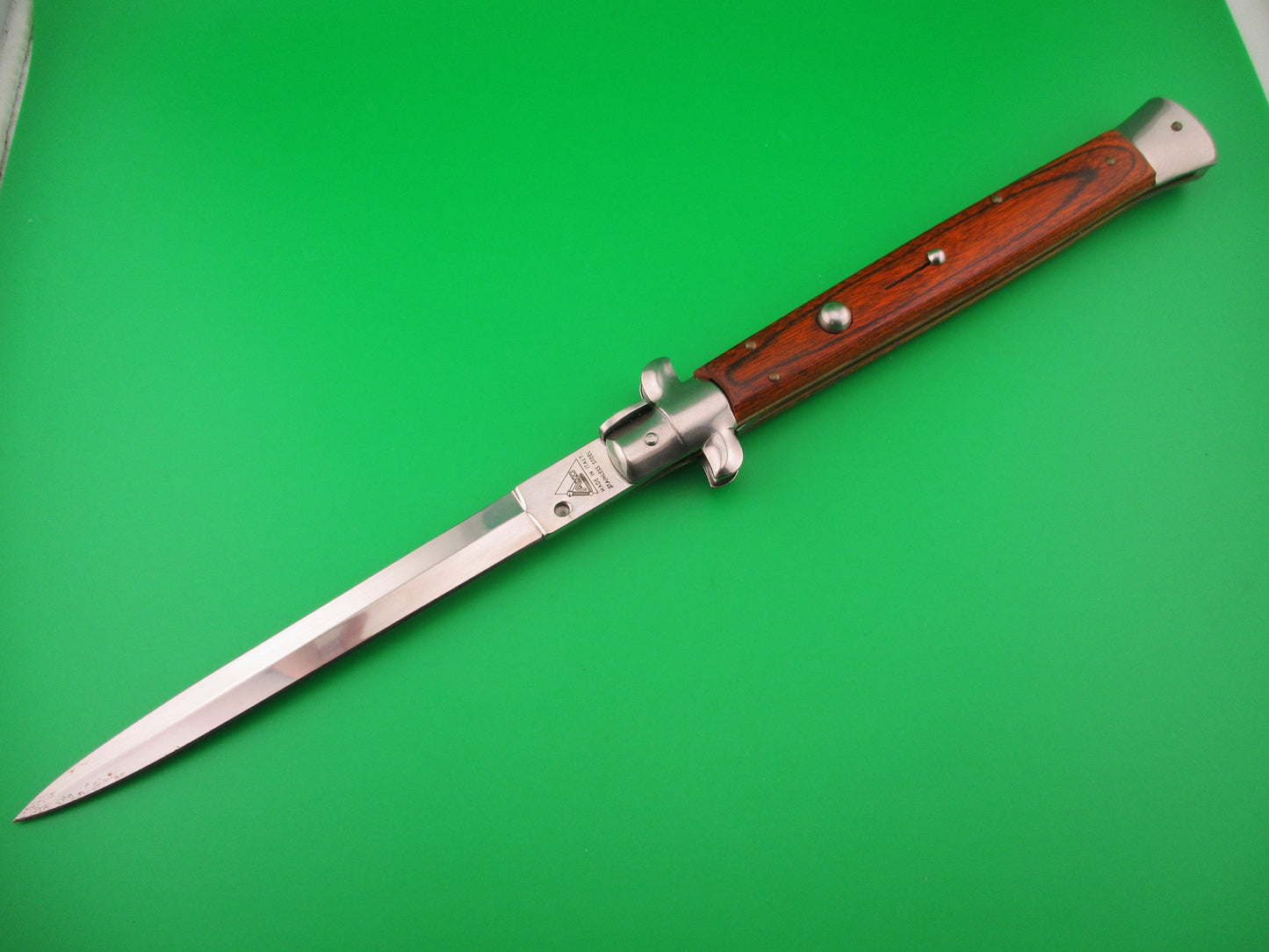 AKC MADE IN ITALY STAINLESS STEEL 33cm Italian wood swivel bolster switchblade