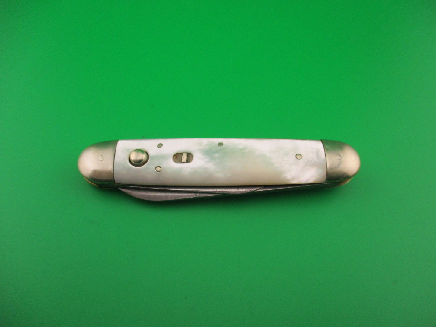 SCHRADE CUT CO  3 3/4" 7506B Large double MOP Full bolstered vintage switchblade