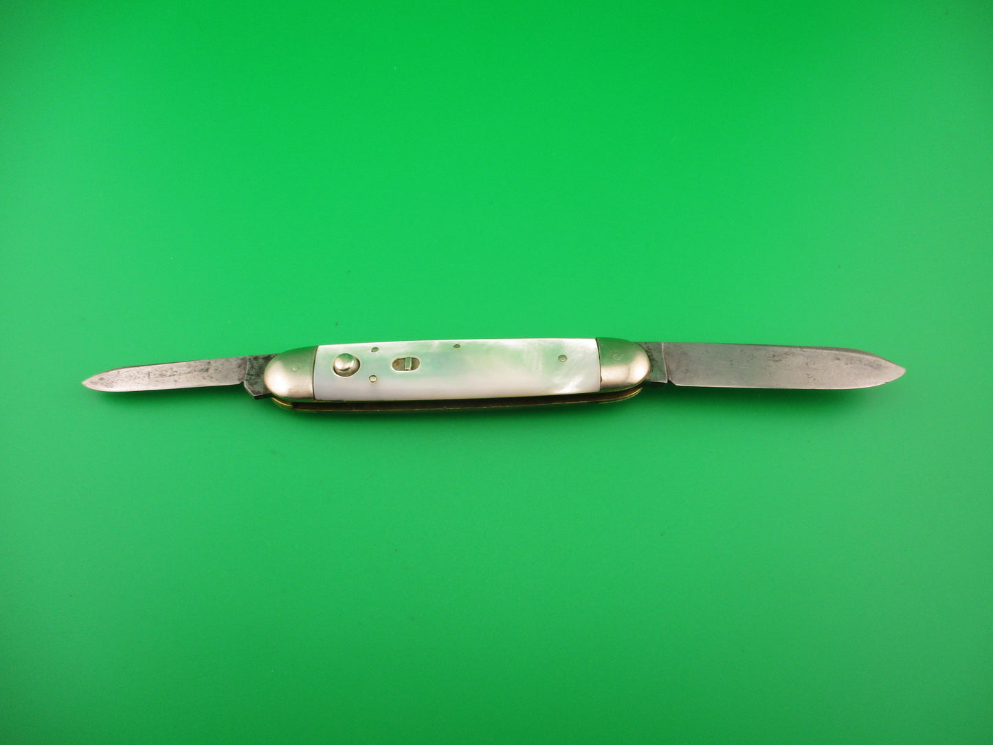 SCHRADE CUT CO  3 3/4" 7506B Large double MOP Full bolstered vintage switchblade