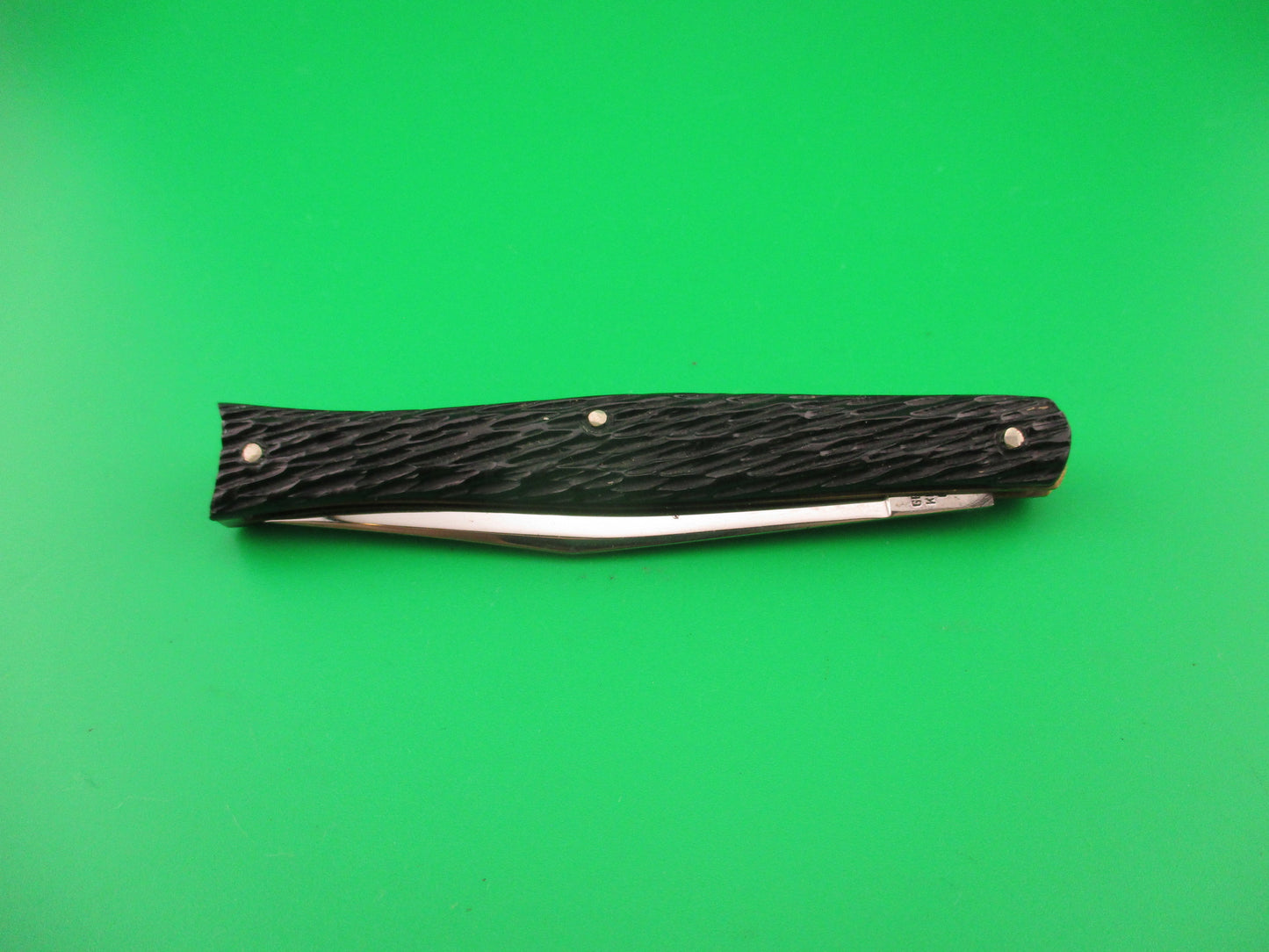 PRESTO 4 inch Fishtail Black jigged Near Mint vintage automatic knife