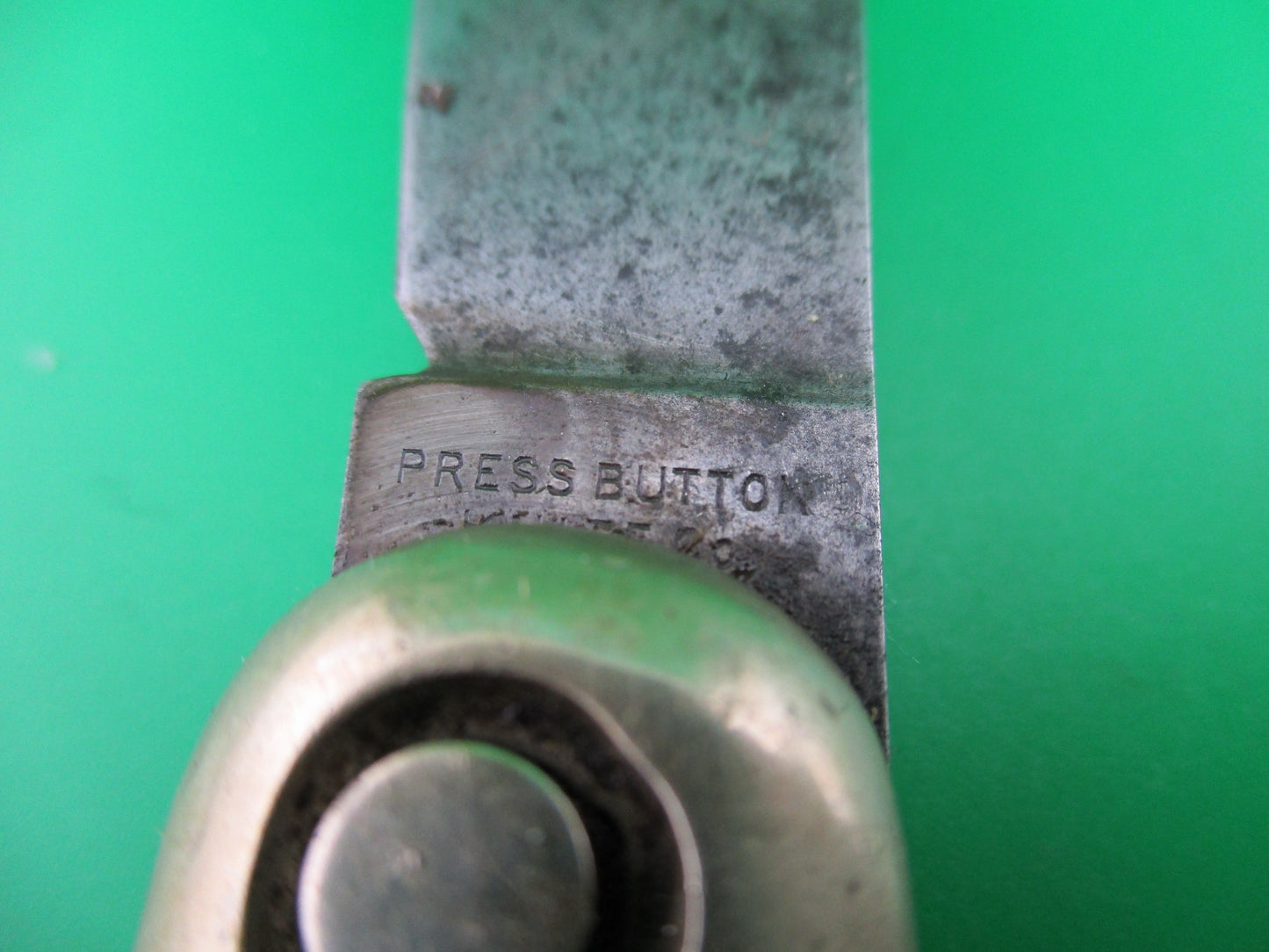 Press Button Knife Co One Arm Man knife