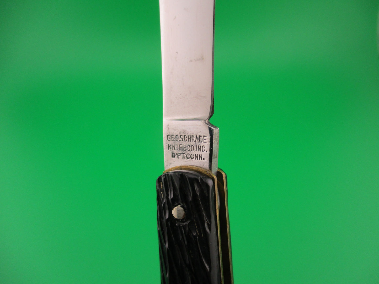 PRESTO 4 inch Fishtail Black jigged Near Mint vintage automatic knife