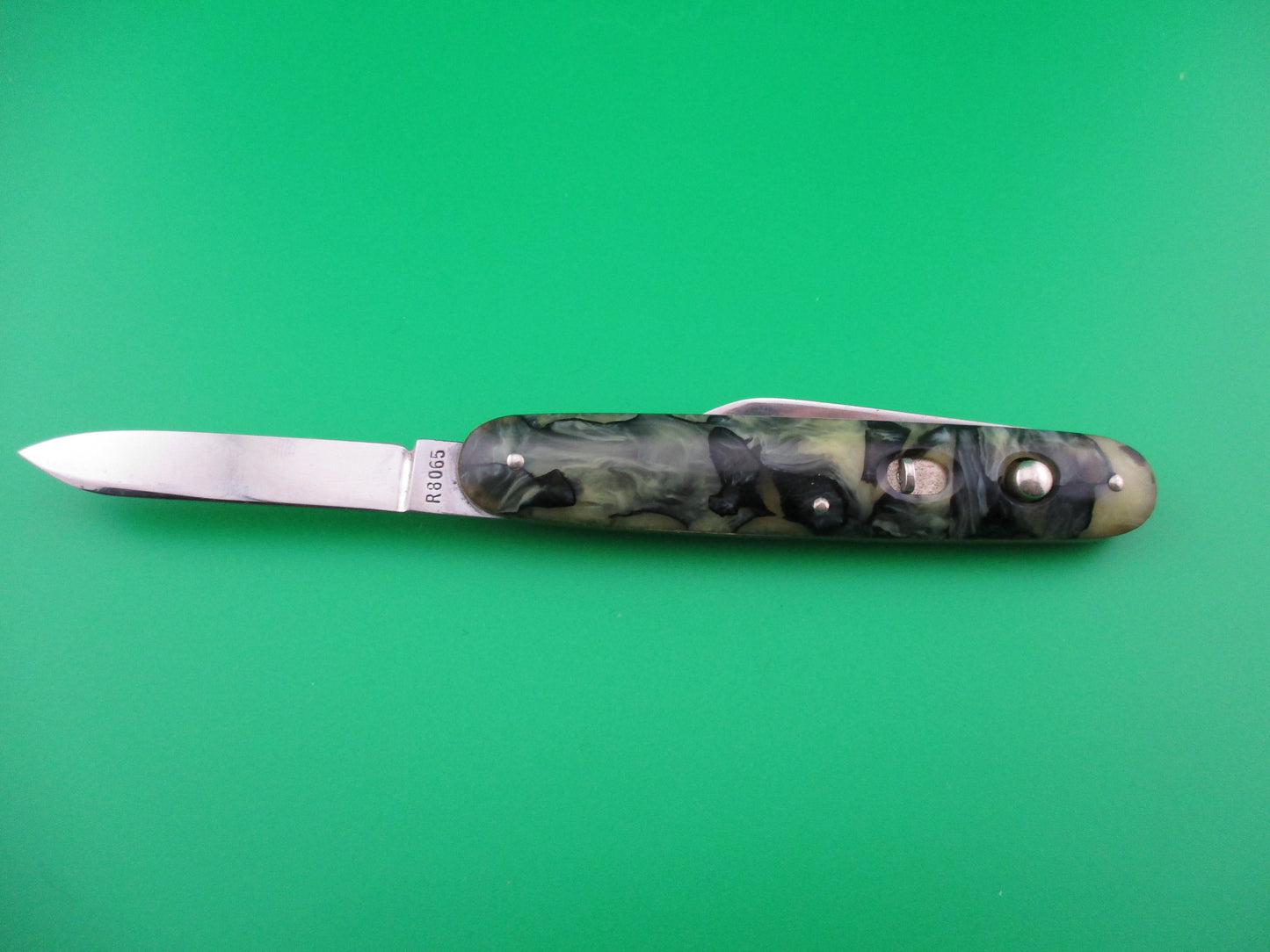 Remington R8065 double switchblade with etch