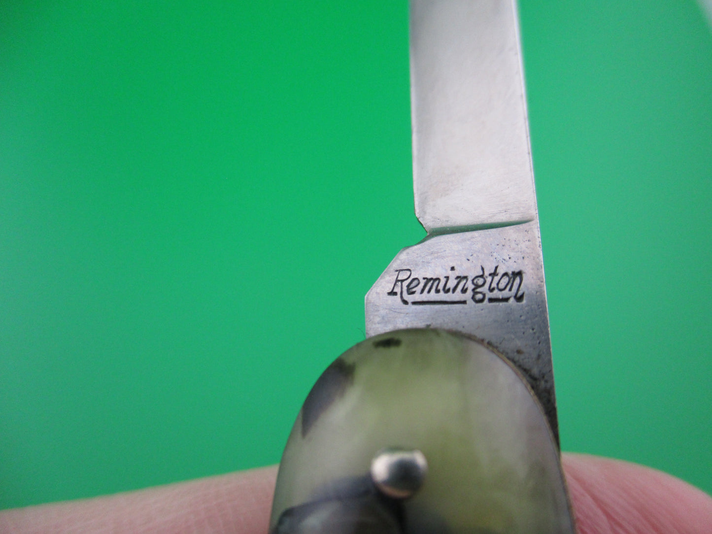 Remington R8065 double switchblade with etch