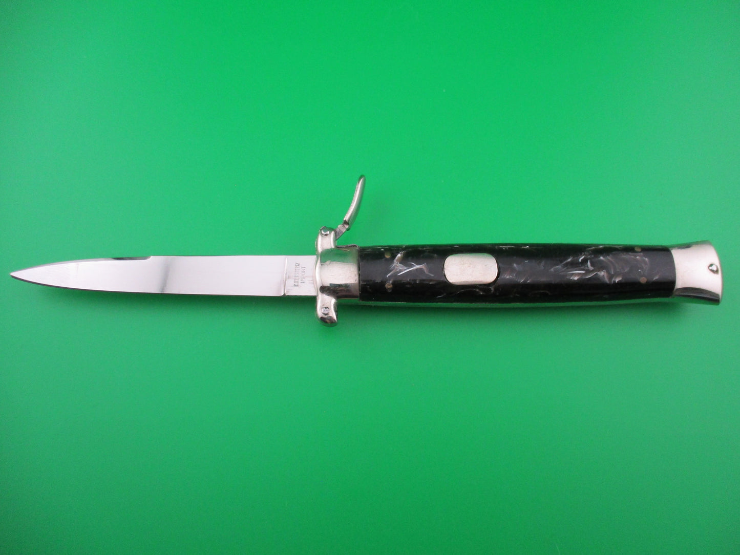 z C. Jul Herbertz OTF Italian trapdoor flush button switchblade vintage 1960s